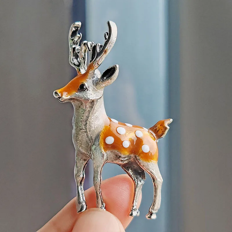 Fashionable Drip Oil Sika Deer Brooch, Female Niche, High End Pin, DIY Animal Suit, Chest Flower