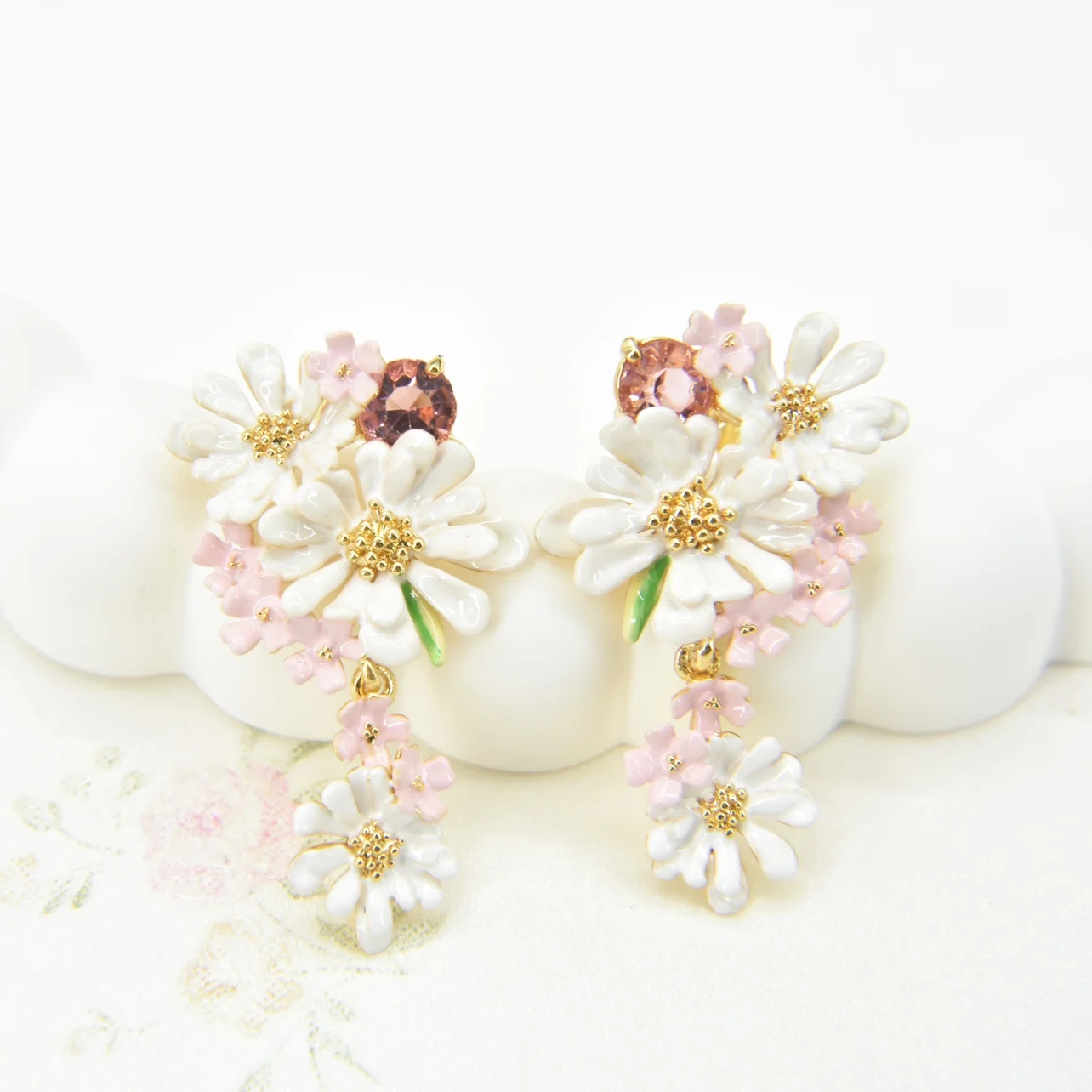

Y Handmade enamel, Morisot impression, lace pollen gemstone stud earrings, earrings, ear clips