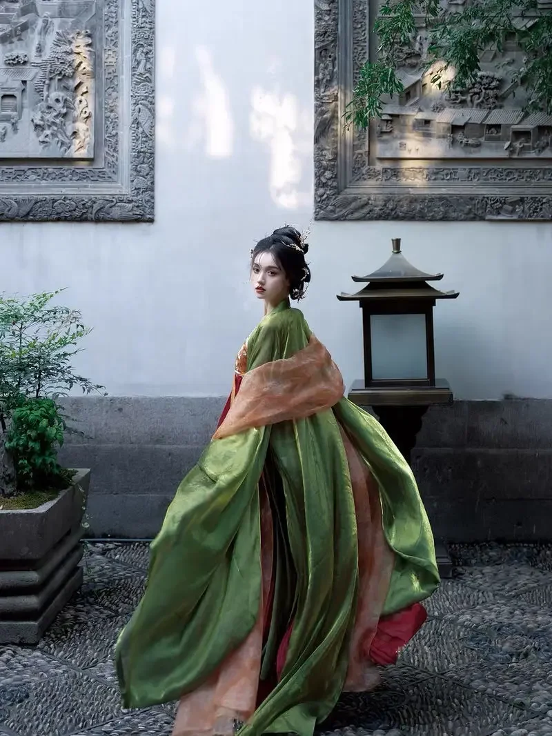 ชุดฮั่นฝูของจีน4ชิ้นชุดฮั่นฝูสีเขียวสำหรับผู้ใหญ่ชุดฮั่นฝูกระโปรงปักลายแขนใหญ่พิมพ์ลายราชวงศ์ถังสีเขียวสำหรับผู้หญิง