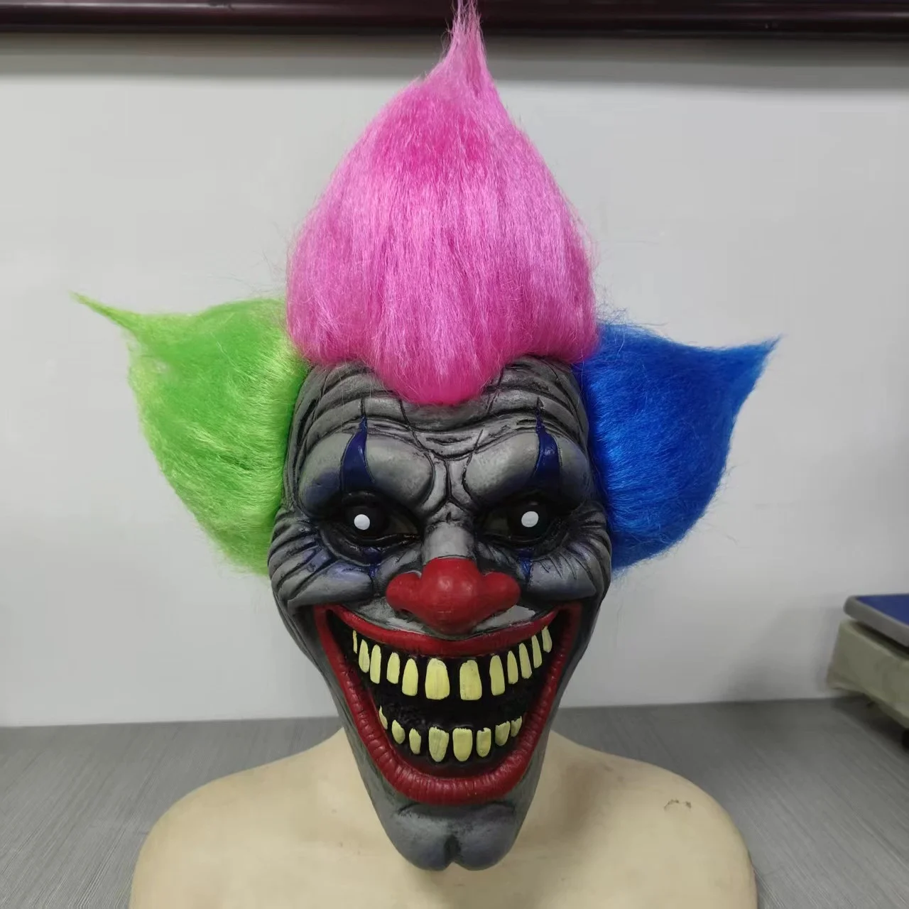 New Clown Mask for Masquerade Cosplay Fun Party Proms Latex Full Head Joker Festival Mardi Gras Mask Scary Clown Costume Props