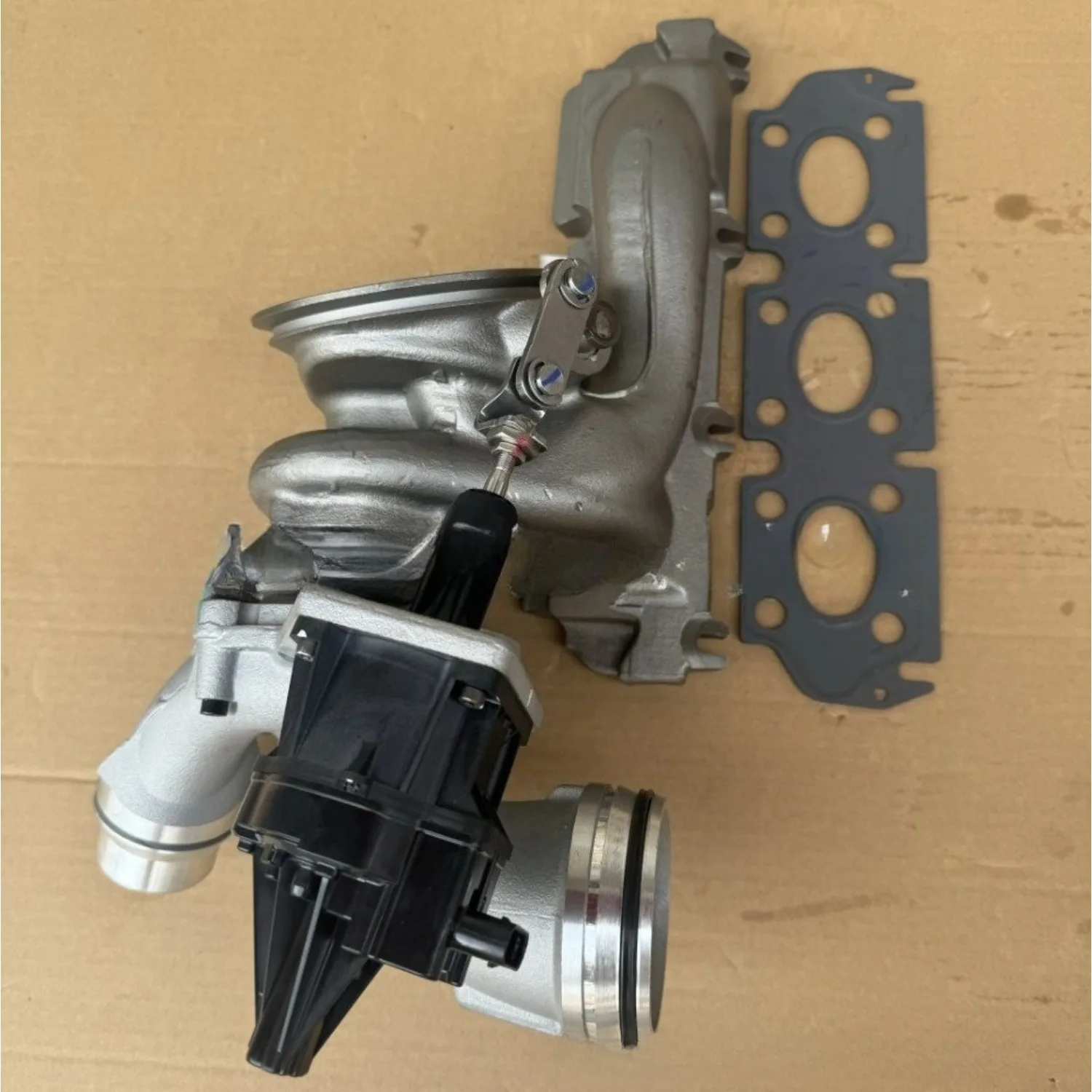 الشاحن التربيني للسيارات OE:11657636784 لسيارة BMW 2 (F45) (F46)، X1 (F48)، X2 (F39)، MINI (F55) (F56) (F54) (F57) #2