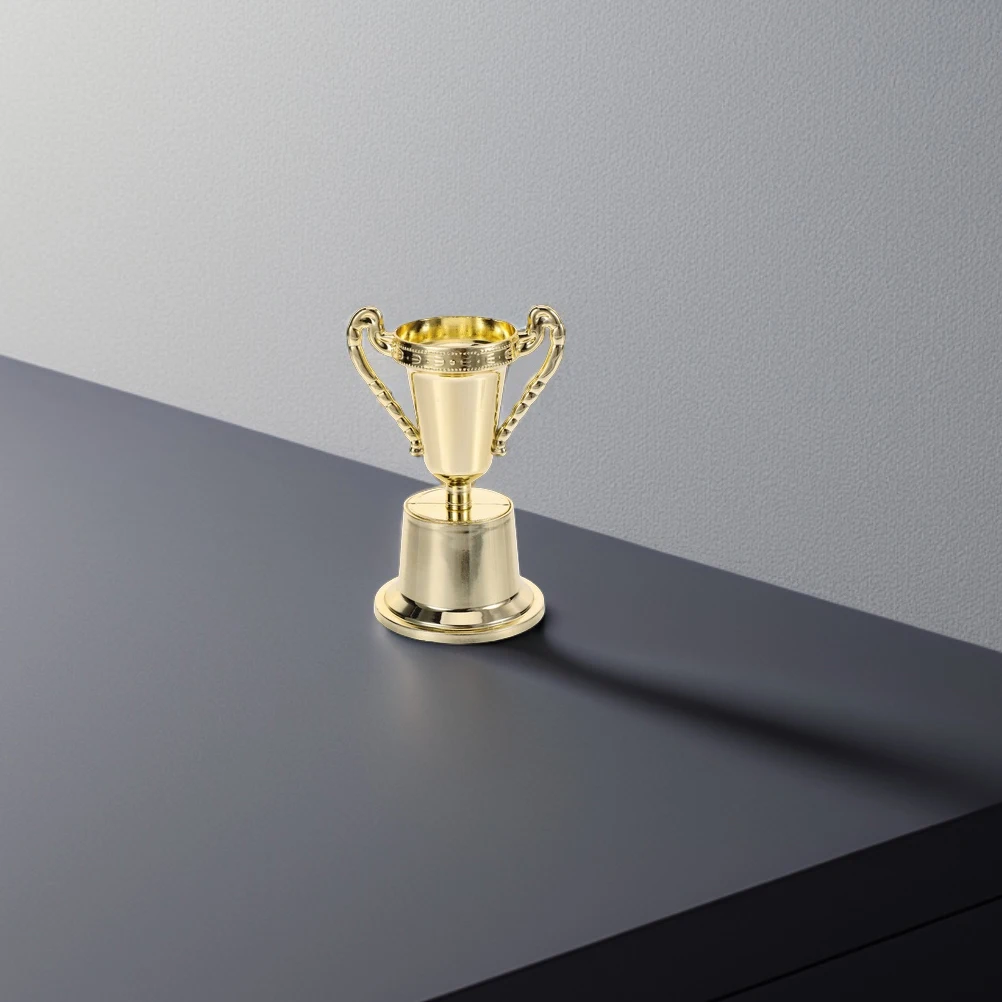 

4pcs Delicate Plastic Awards Creative Shaped Winner Competition Trophy For Party Celebration Ceremony Decor Small Gold