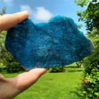 Irregularly shaped polished blue apatite slab - Deep blue - Perfect for bohemian decor, jewelry making 2