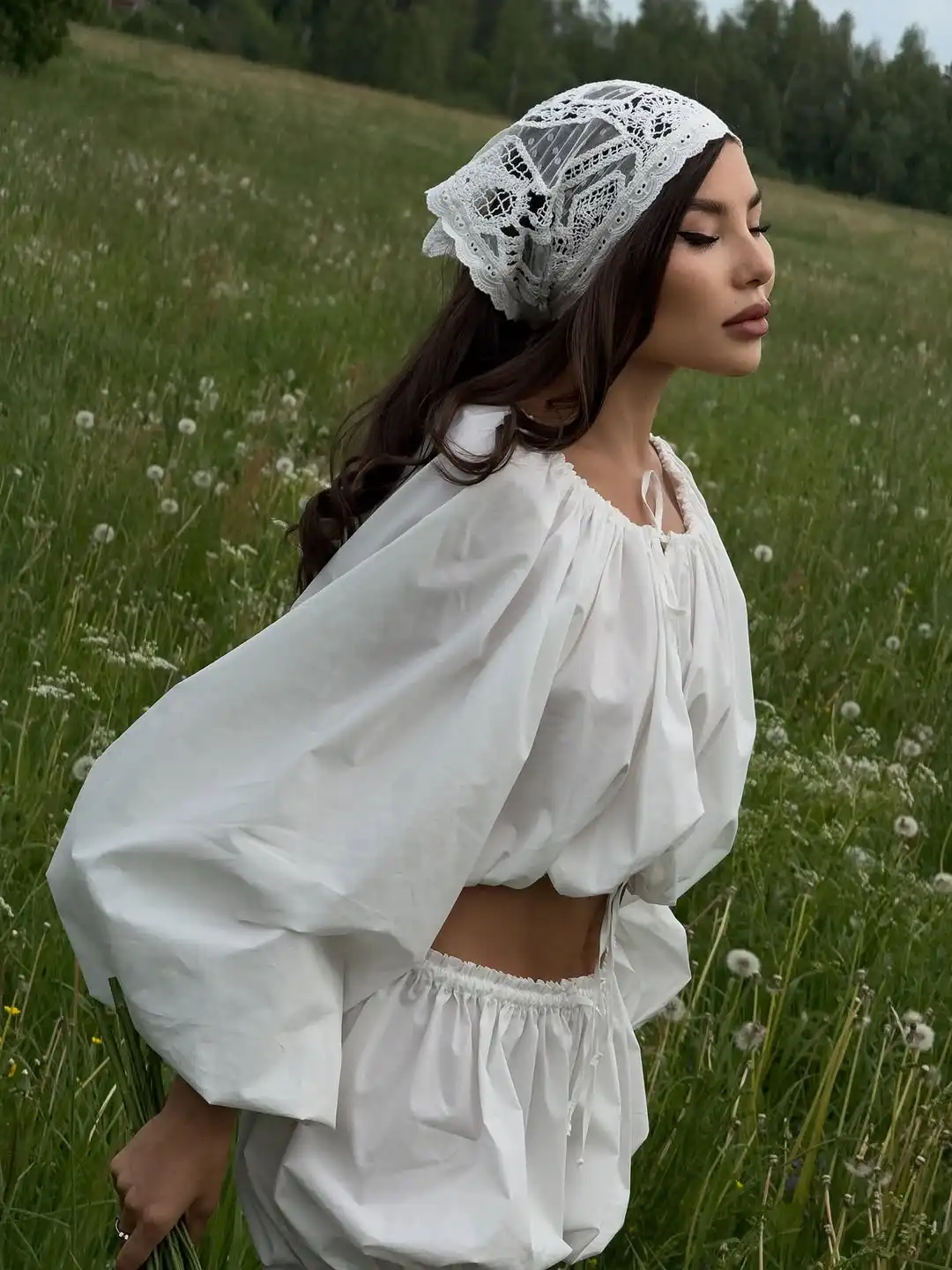 Chic Solid Lace Up Elastico in vita Set corto da donna Sexy senza spalline Manica a lanterna Allentato Top corto 2026 Abiti da vacanza da donna