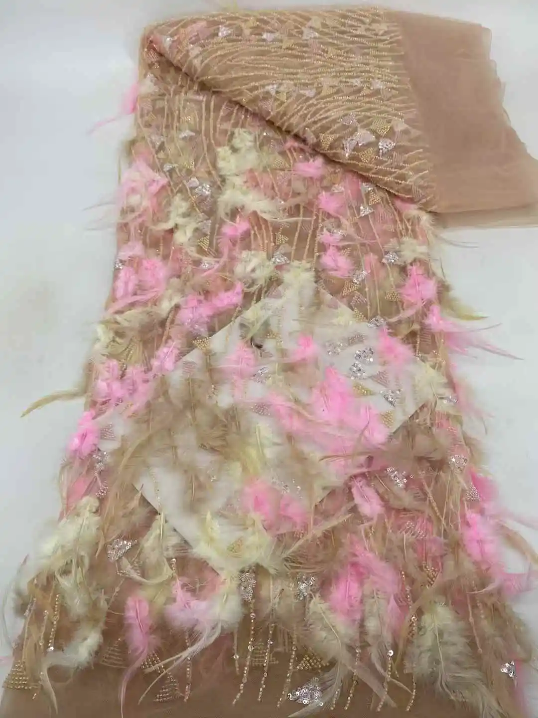 Luxurious 3D Feather Lace Fabric 2025 High Quality African Sequins Embroidery Lace French Beaded Tulle Lace Fabrics For Wedding
