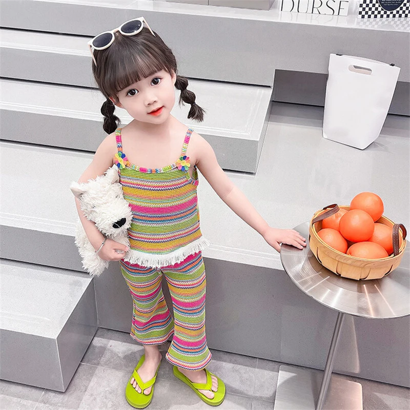 Girls 'Colorful Striped Sling Sets, Crianças Tendências Roupas, Baby Cool Tops, Calças Flared, Terno de moda infantil, Verão, Novo, 2pcs, 2024