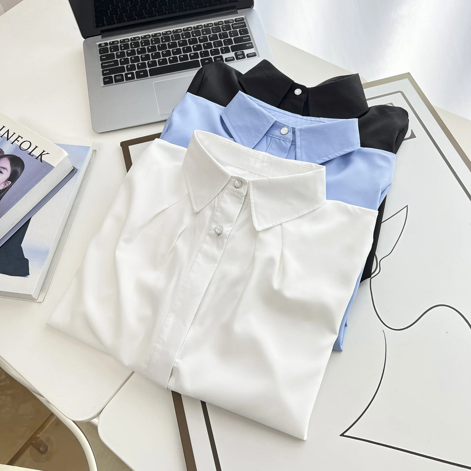 Camicette taglie forti primavera 2025 Nuova camicia a maniche lunghe antirughe semplice da 100 kg Top casual da donna 6607