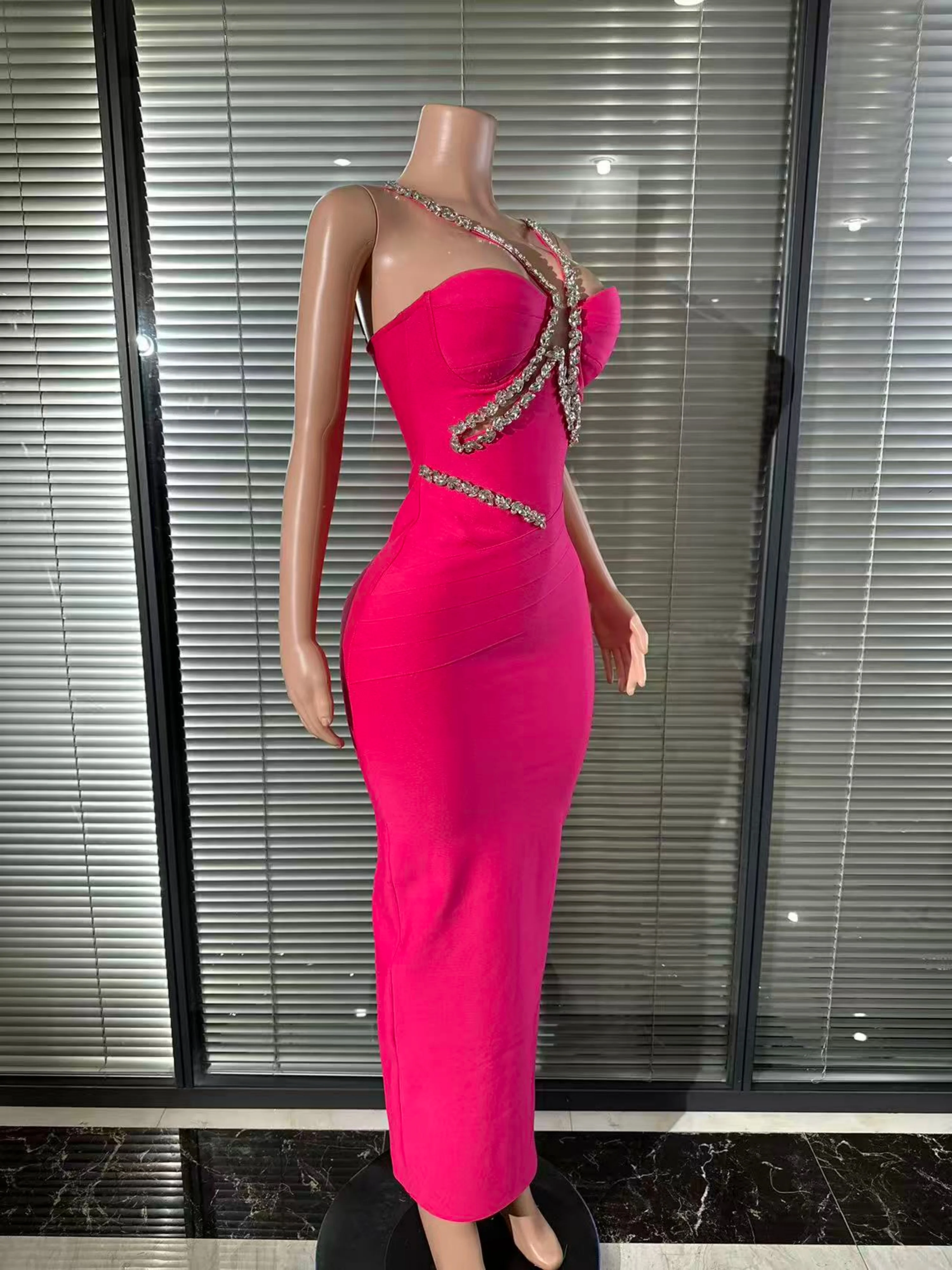 여성용 스트랩리스 컷아웃 반짝이는 크리스탈 장식 바디콘 섹시 파티 의상 공연 나이트클럽 우아한 정장 행사복