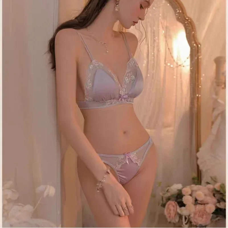 French sexy lingerie women without underwire girls lace bra set