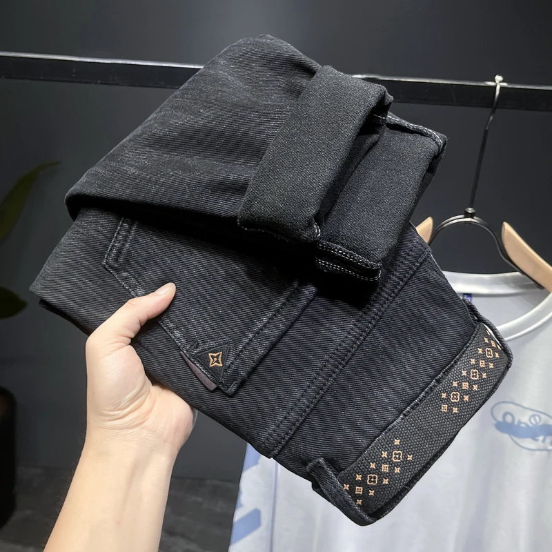 Autumn And Winter New Men's Padded Thickened Loose Jeans Light Luxury Fashion Embroidery Black Thin Casual Pants