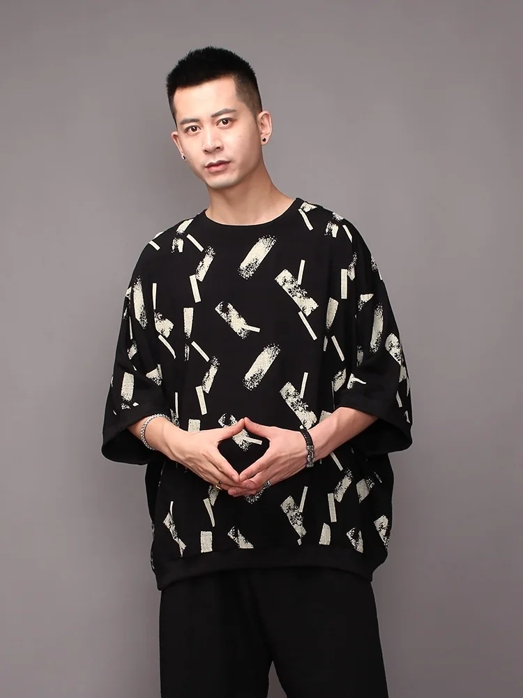 Dark summer printed loose bat sleeve T-shirt Men's fashion round collar sleeve top