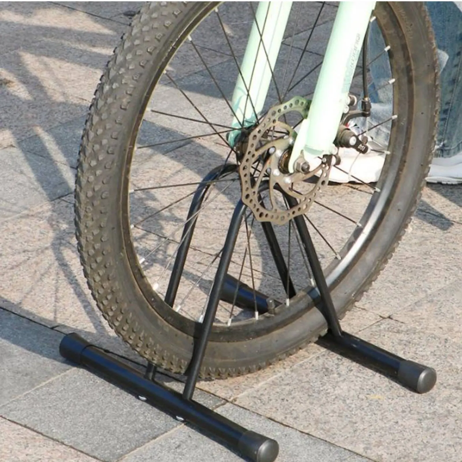 Upright Bike Stand Long-Lasting Cycle Floor Stand Upright Bike Parking Rack Space-Saving Upright Cycle Holder Rust-Resistant