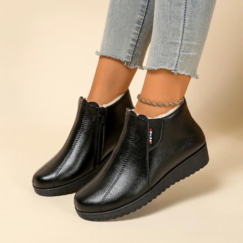 Women Winter Cotton Shoes Fleece Lined Mom Shoes Thickened Elderly Anti Slip Soft Sole Waterproof Leather Grandma Shoes Simplem
