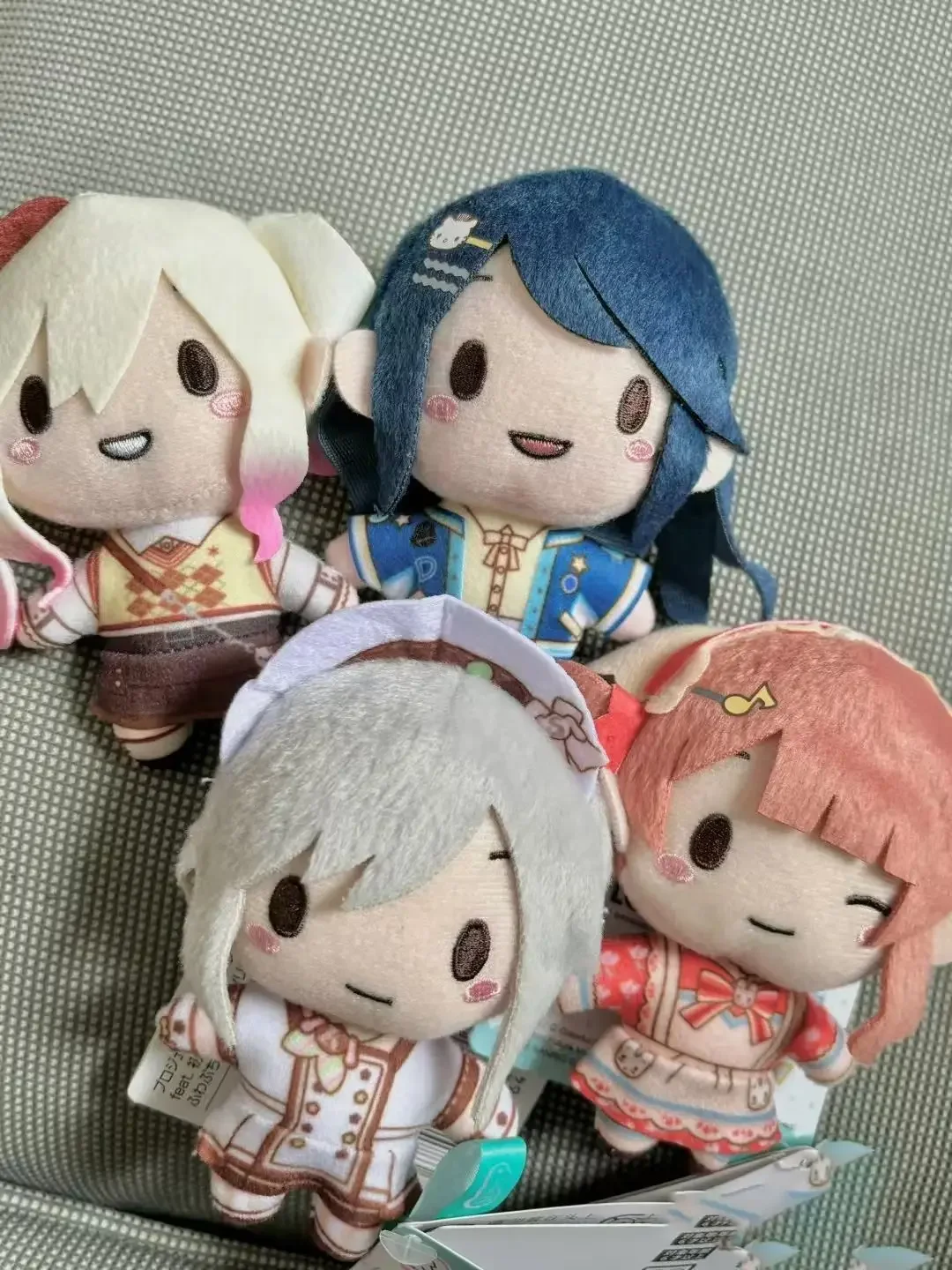 Mochizuki Honami Yoisaki Kanade Momoi Airi Shiraishi An Akiyama Mizuki Asahina Mafuyu Project Sekai أفخم دمية بلوشي قلادة