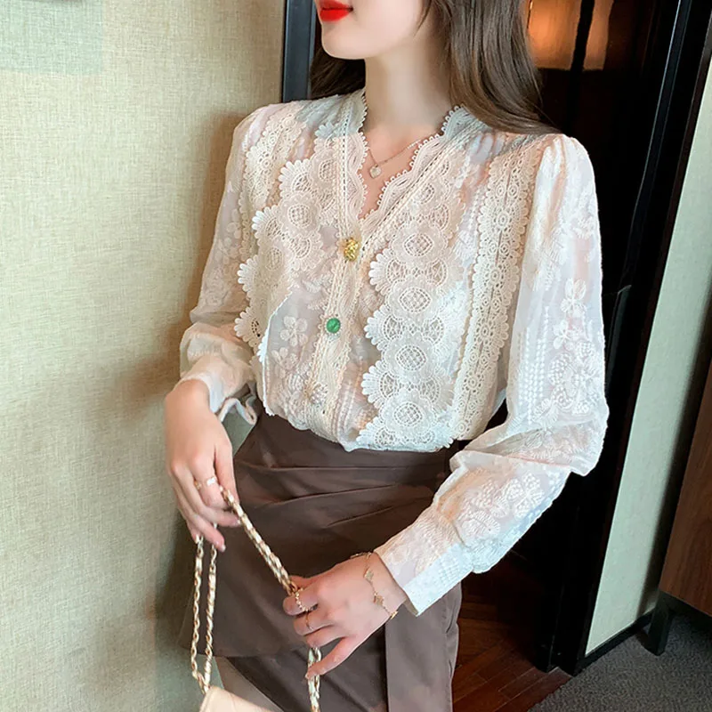 Elegant Hollow Lange Mouwen Wit Blouse 2022 Herfst V-hals Franse Vintage Kant Stiksels Shirt Vrouwelijke Tops Knoppen Blusas 23024