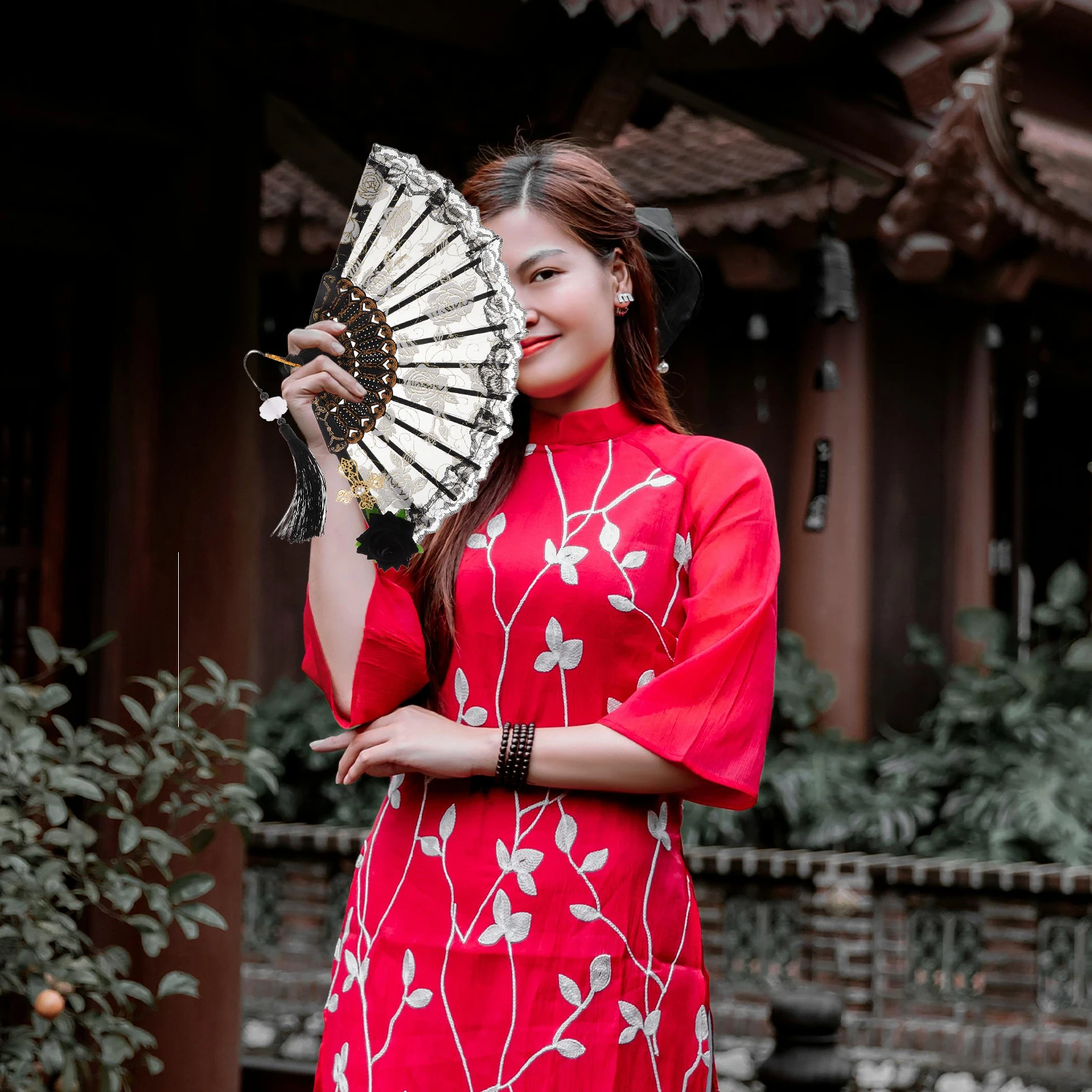 

Black Rose Lace Folding Fan Elegant Handheld Decorative Fan for Tea Parties Photo Prop Vintage Romantic Pattern