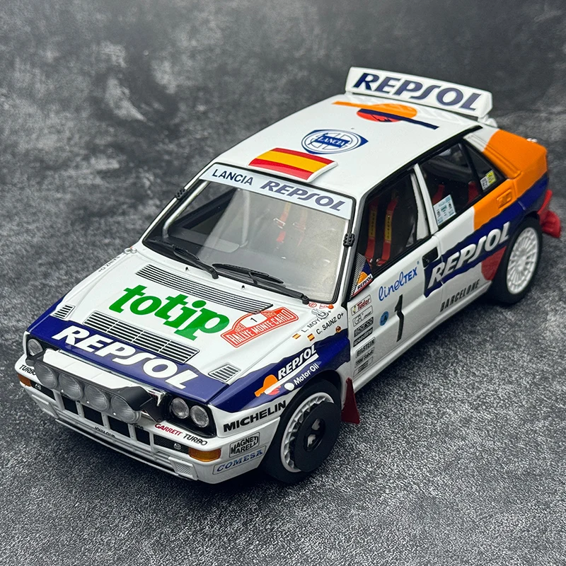 KYOSHO 1:18 Lancia Delta HF Martini painted car model Racing Metal Holiday gift collection static display pieces