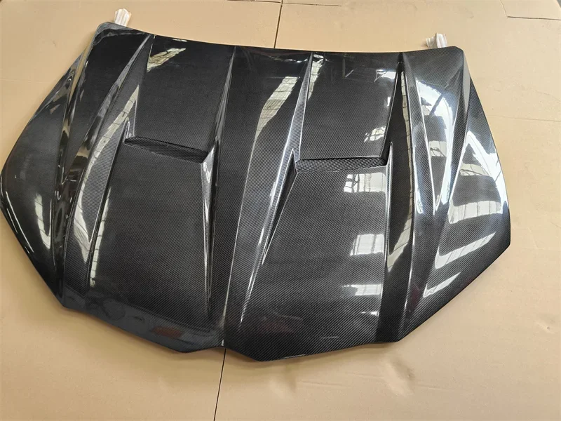 

High Quality T Style Carbon Fiber Body Kit for Lamborghini Urus New Condition Car Hood Body Kit