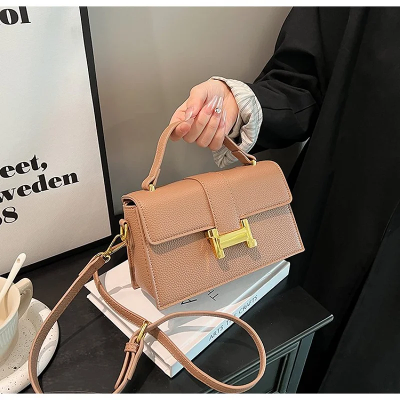 

Роскошная дизайнерская сумка-ведро для женщин с верхом на шнурке и молнией с кисточками для функции и стиля