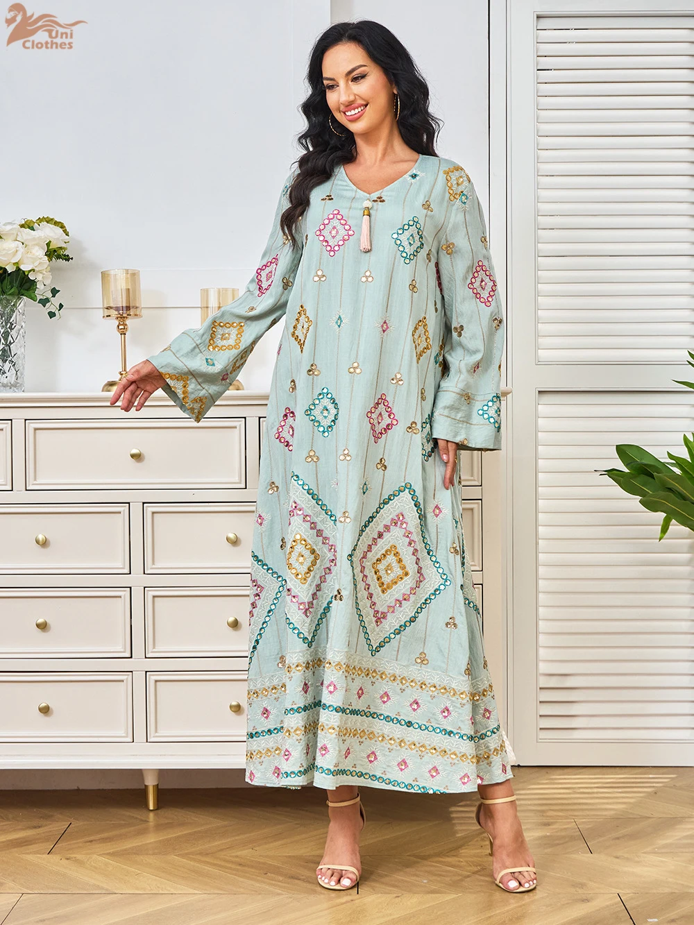 Uni فستان سهرة نسائي فاخر مطرز برقبة على شكل حرف v عباية عباية ترتر فساتين بنمط الأزهار 2025 #6