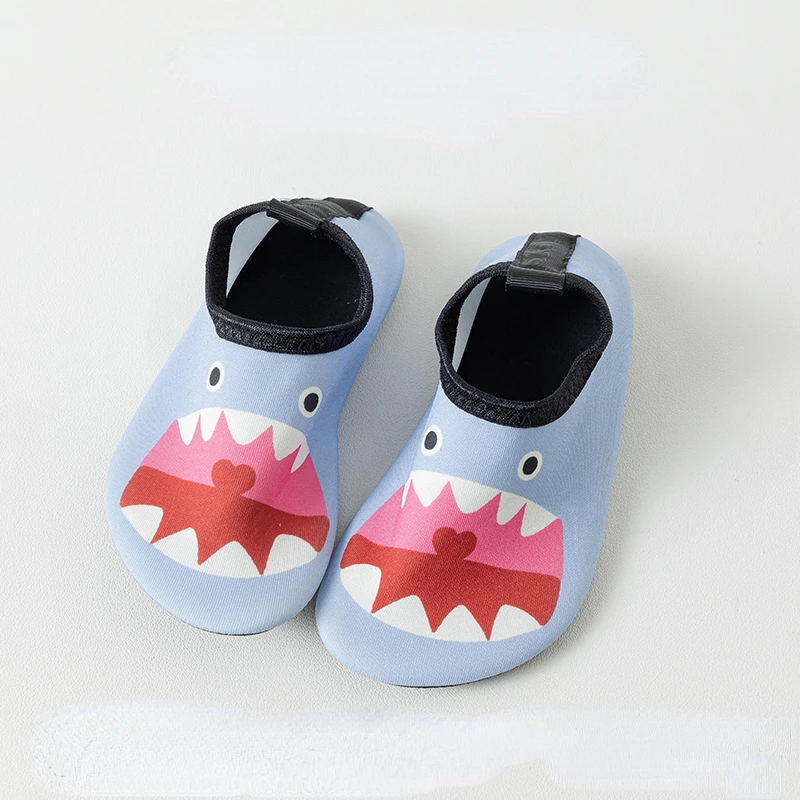 Chaussures de plage pour enfants garçons et filles, chaussures de natation pieds nus en plein air, chaussettes de sol de dessin animé mignon, chaussures non ald à séchage rapide pour enfants