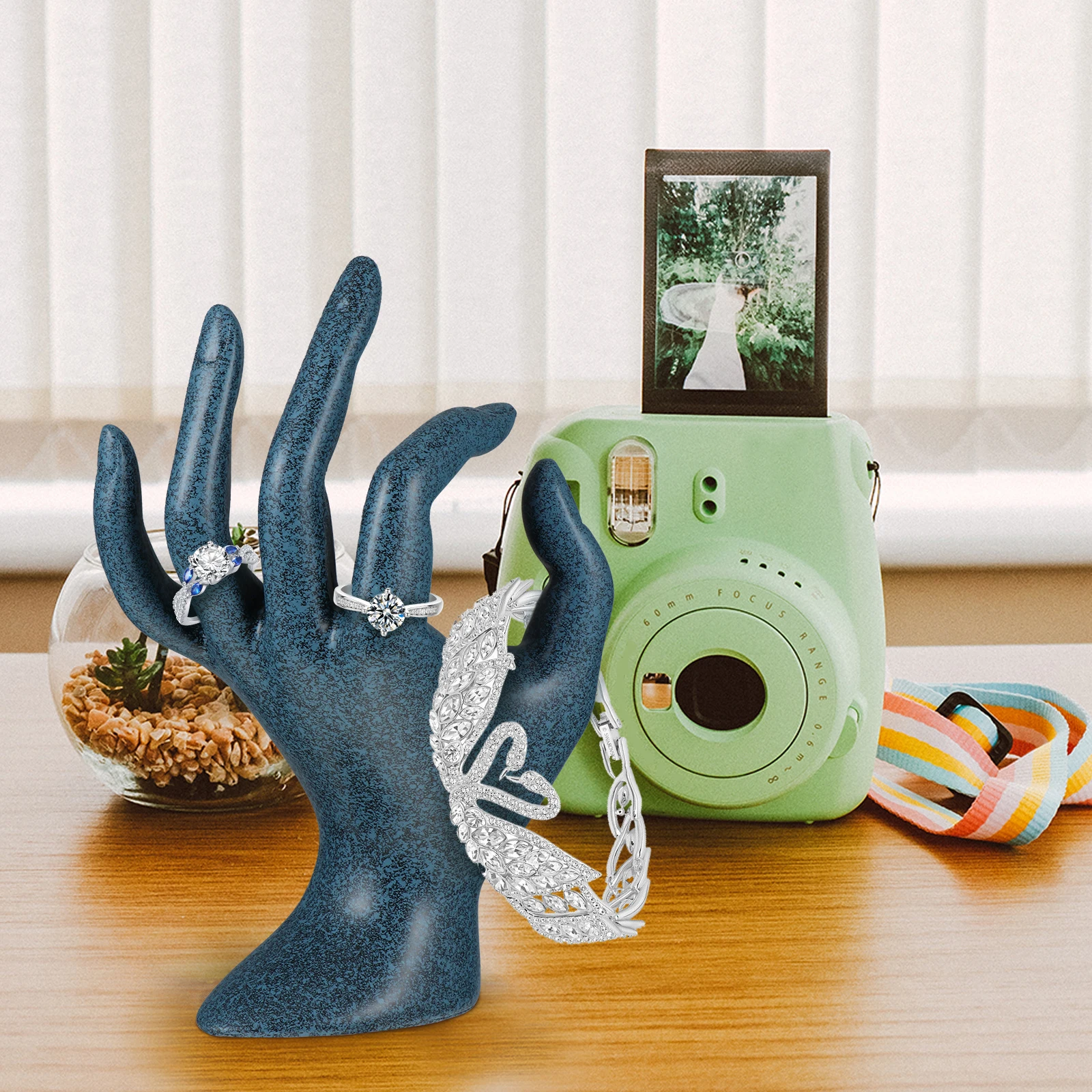 

1Pcs Hand Jewelry Display Holder Resin Showing Stand for Rings Bracelets Watches Organizer Rack Ring Showing Stand