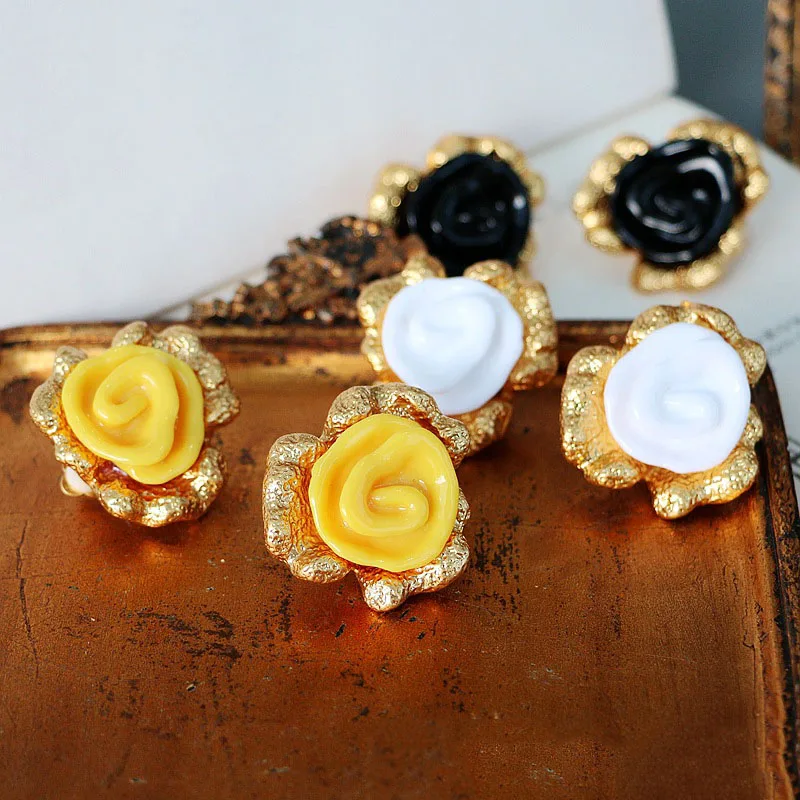 

Vintage Creative Rose Stud Earrings For Women Jewelry Runway Party T Show Fancy Trendy Boho INS Japan