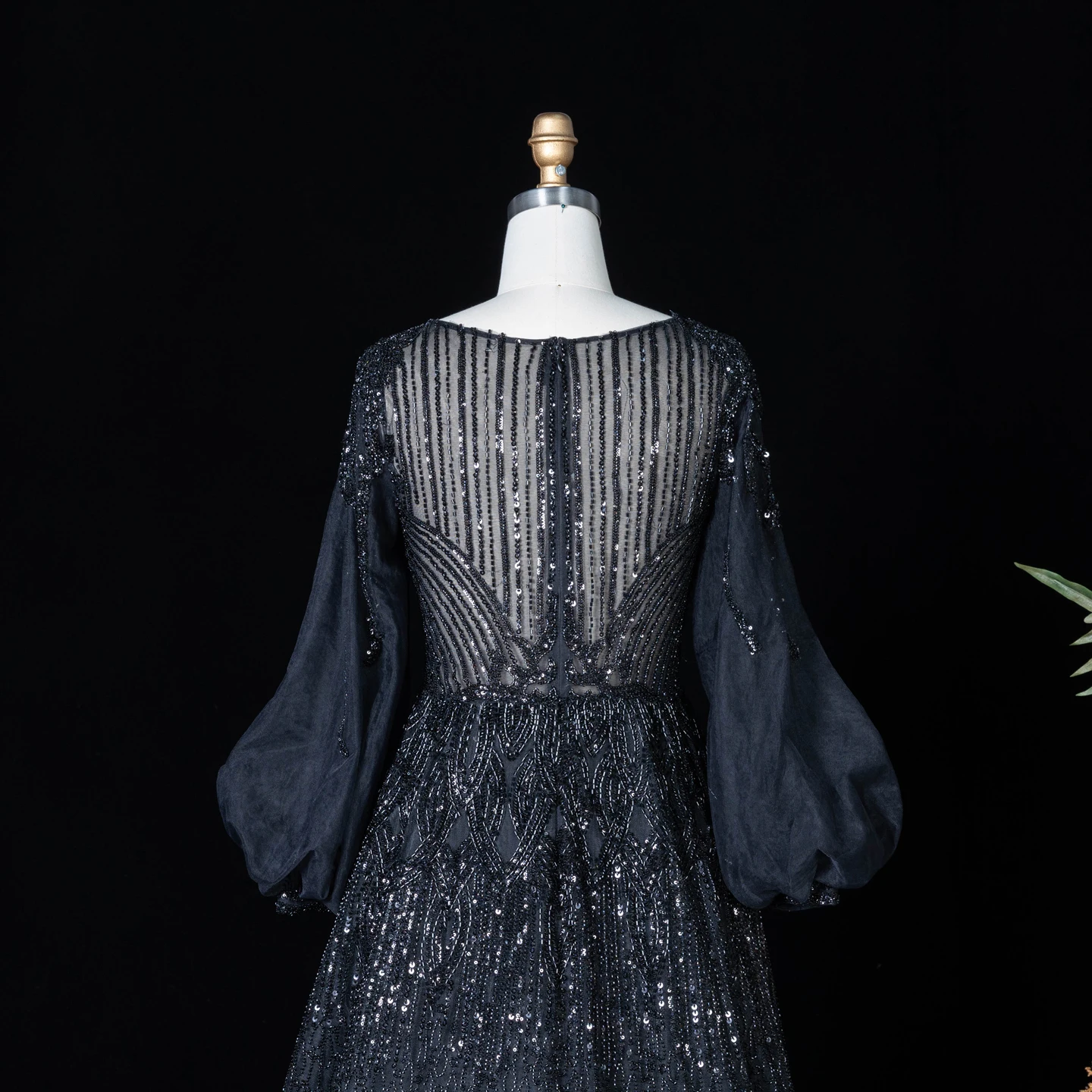 Sharon Said Luxuriöses Rosa Abendkleid mit Perlenstickerei, V-Ausschnitt, A-Linie und Puffärmeln, 2026 Damen Hochzeitsfeier SS057, Maßanfertigung – Detail 22