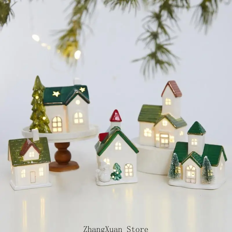 Eingangstisch-Weihnachtsschmuck, Keramik-Dorfhaus-Akzent mit warmer Innenbeleuchtung für die winterliche Regalpräsentation 3XUF – Detail 2