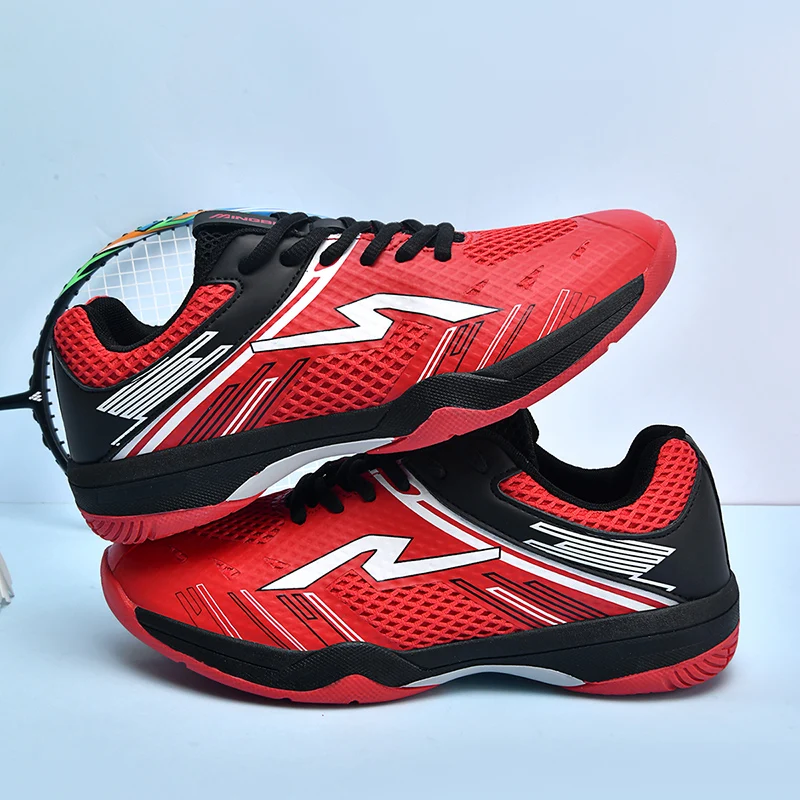 zapatillas-deportivas-profesionales-para-adolescentes-ideales-para-badminton-de-color-negro-y-rojo-unisex-comodas-para-actividades-fisicas-tenis-de-mesa-y-voleibol-y-con-tejido-transpirable