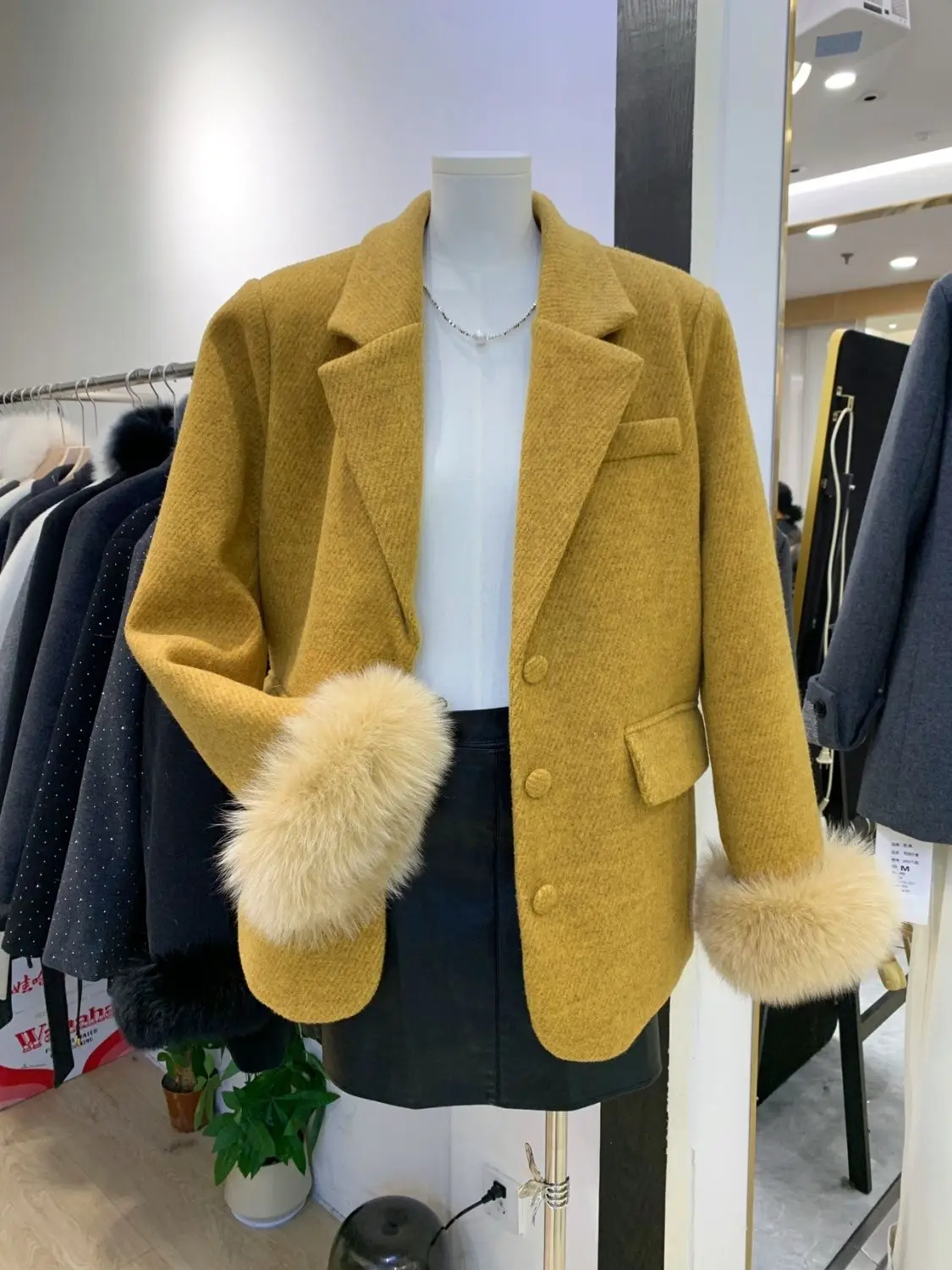 

Yellow Furry Cuff Woolen Coat Blazer Women Clothing Thickened Warm Winter Jacket New Fashion Slim Fit Wool Suit Jacket Women Top