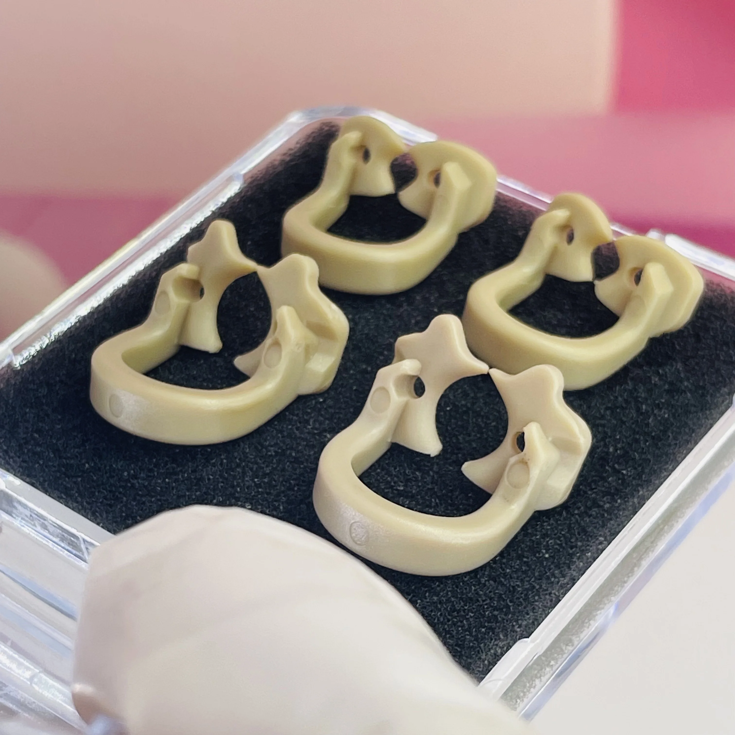 4 шт./компл. стоматологические резиновые зажимы для плотины, резиновый барьерный зажим, материал смолы, 2 шт. molor + 2 шт. premolor для стоматологических лабораторий, стоматологических инструментов 4 шт./компл. стоматологические резиновые зажимы для плотины, резиновый барьерный зажим, материал смолы, 2 шт. molor + 2 шт. premolor для стоматологических лабораторий, стоматологических инструментов