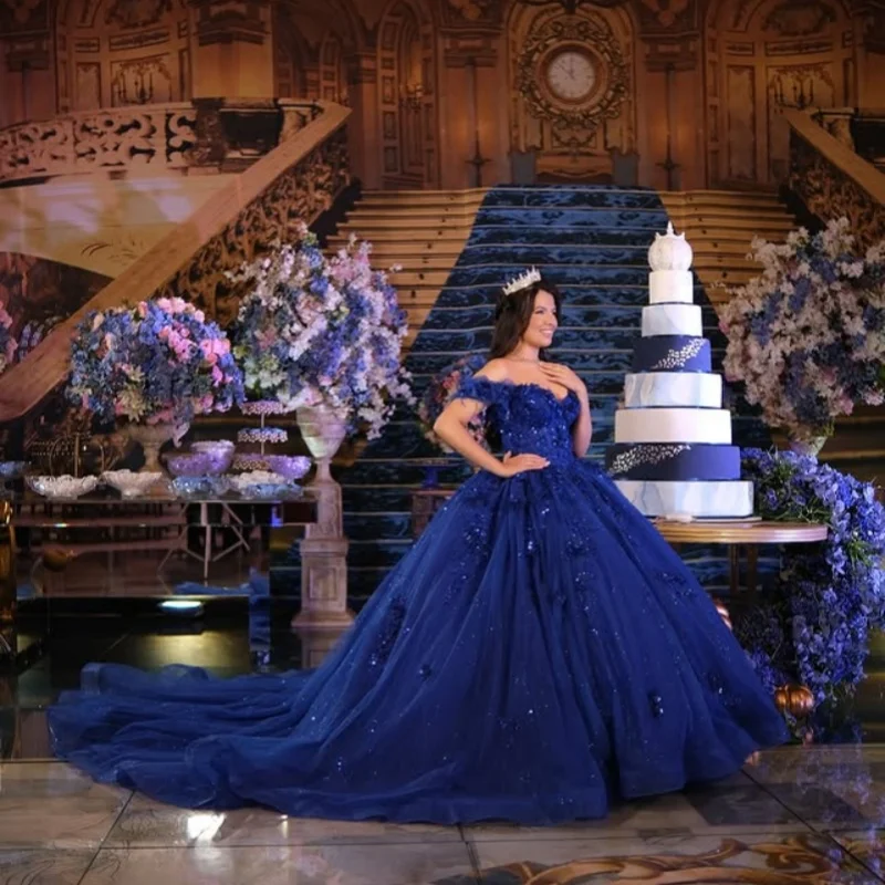 Personalizado brilhante azul royal quinceanera vestidos fora do ombro lantejoulas apliques tull flor 3d cauda longa vestido 15 quinceanera