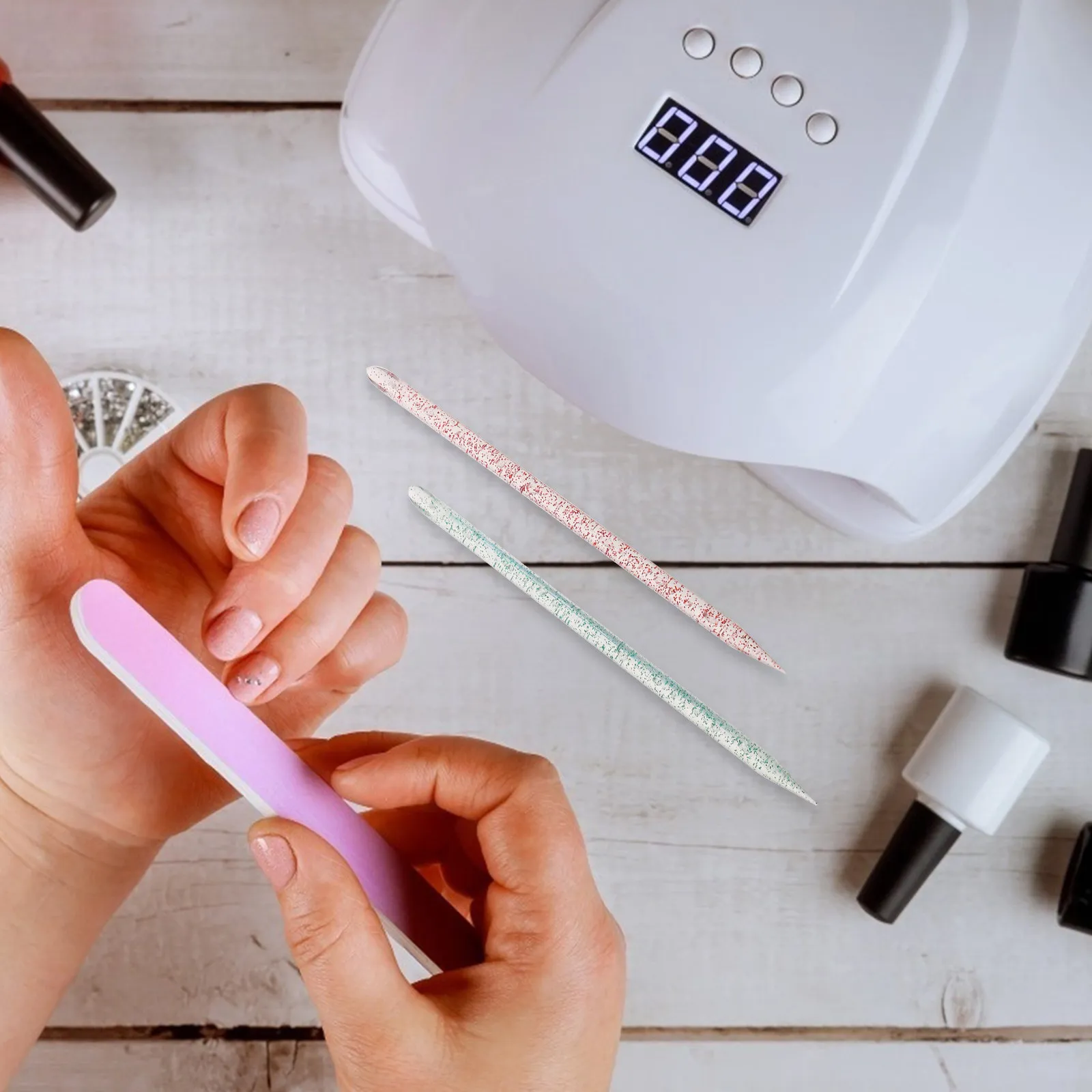 

200Pcs Nail Art Dotting Pens Dual-Headed Manicure Tools Dead Skin Pushers Nail Art DIY Painting Accessories Manicure Tool