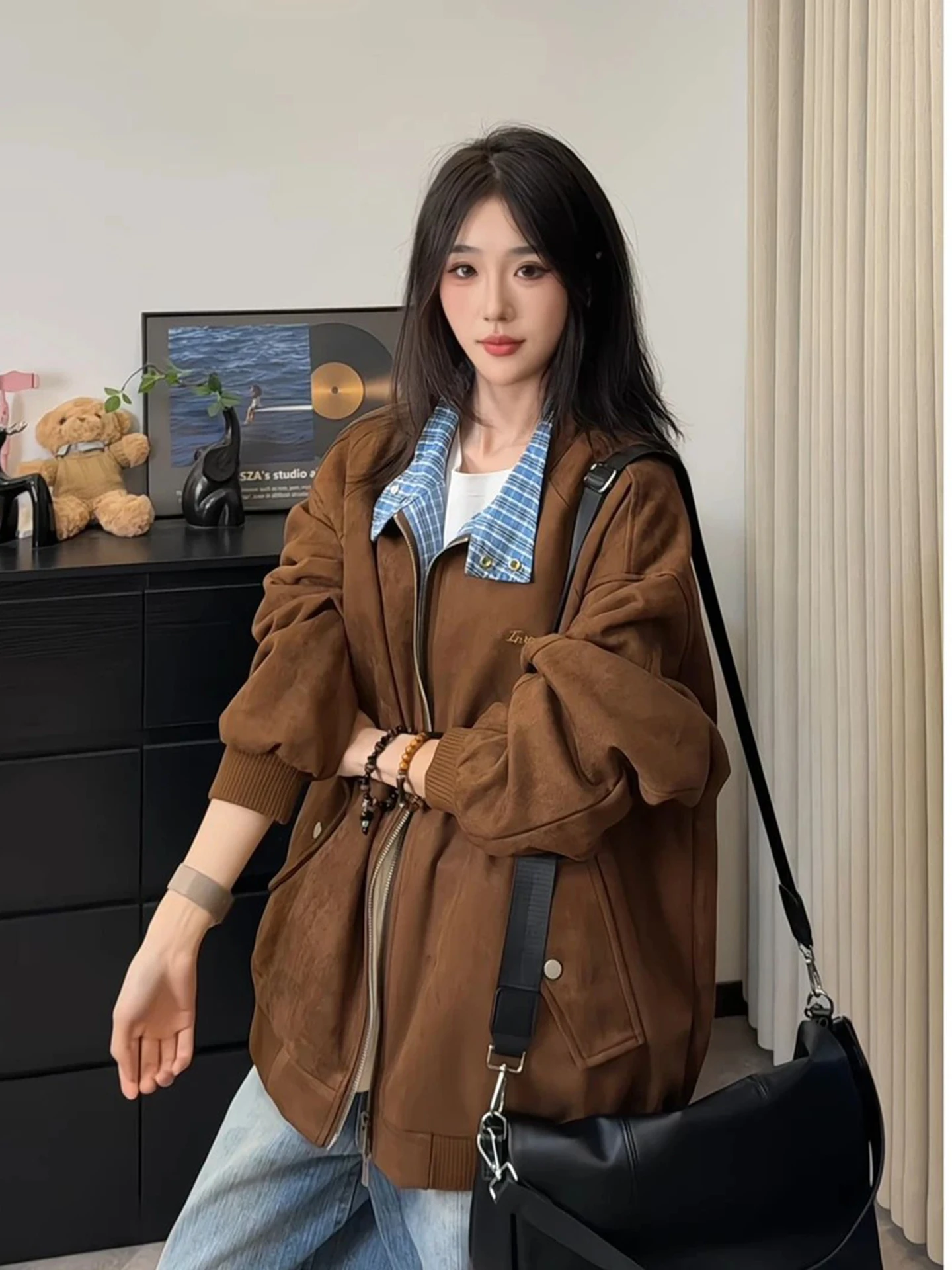 

Куртка из искусственной замши с клетчатыми вставками, осенняя, повседневная, в стиле бейсбольной куртки, с отложным воротником, легкая, из полиэфирного волокна, молодежная, модная