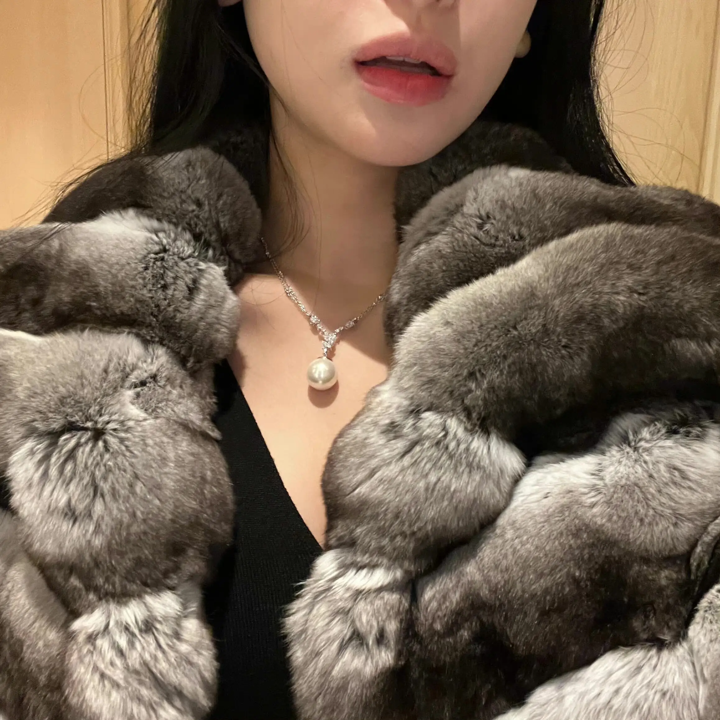 Hooofur feminino curto casaco de pele de coelho falso quente pelúcia sem gola na moda outono inverno outerwear novo estilo 2025