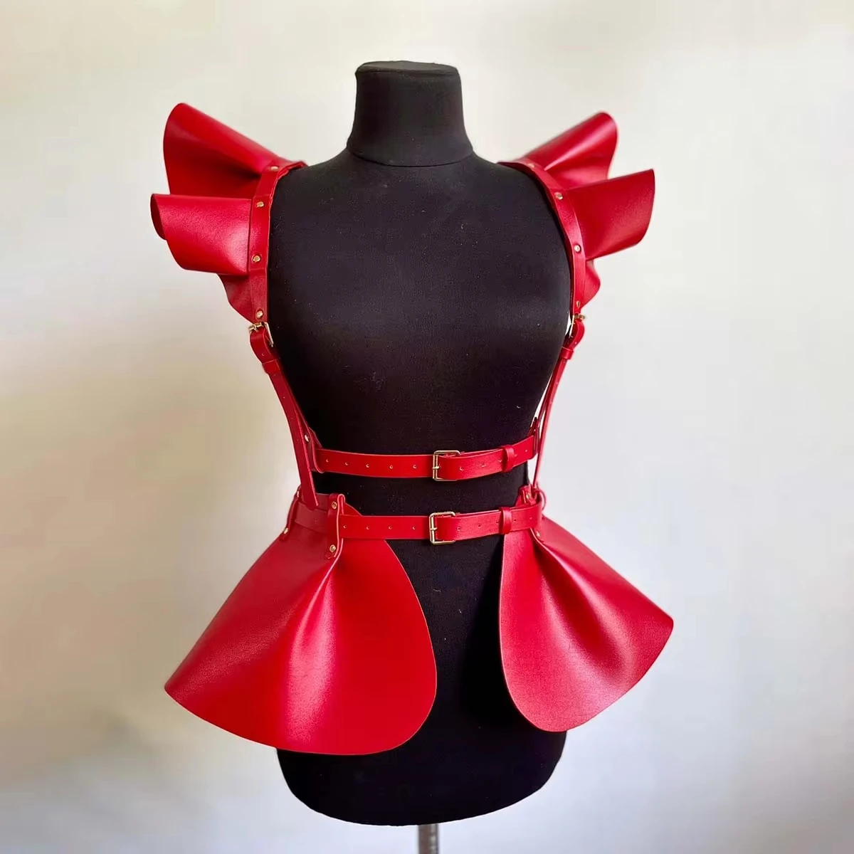 

Skirt Women's Belts Fashion Leather Body Harness Belt Skirt With Ruffle Hem Gothic Style Waist Shoulder Belt Clothing Accessory