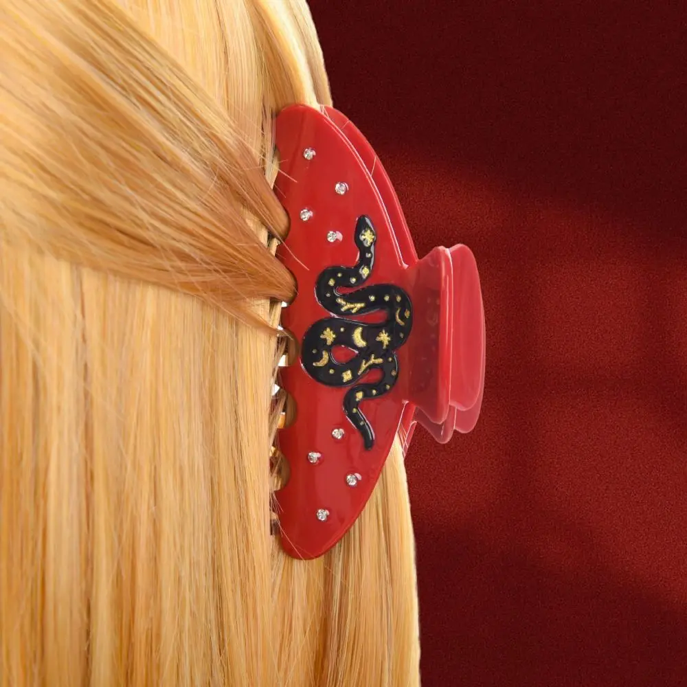 

Creative Hairpin Snake Hair Claw Animals Large Acetate Rhinestone Hair Clip Headwear Korean Style Acetic Acid Shark Clip Girls