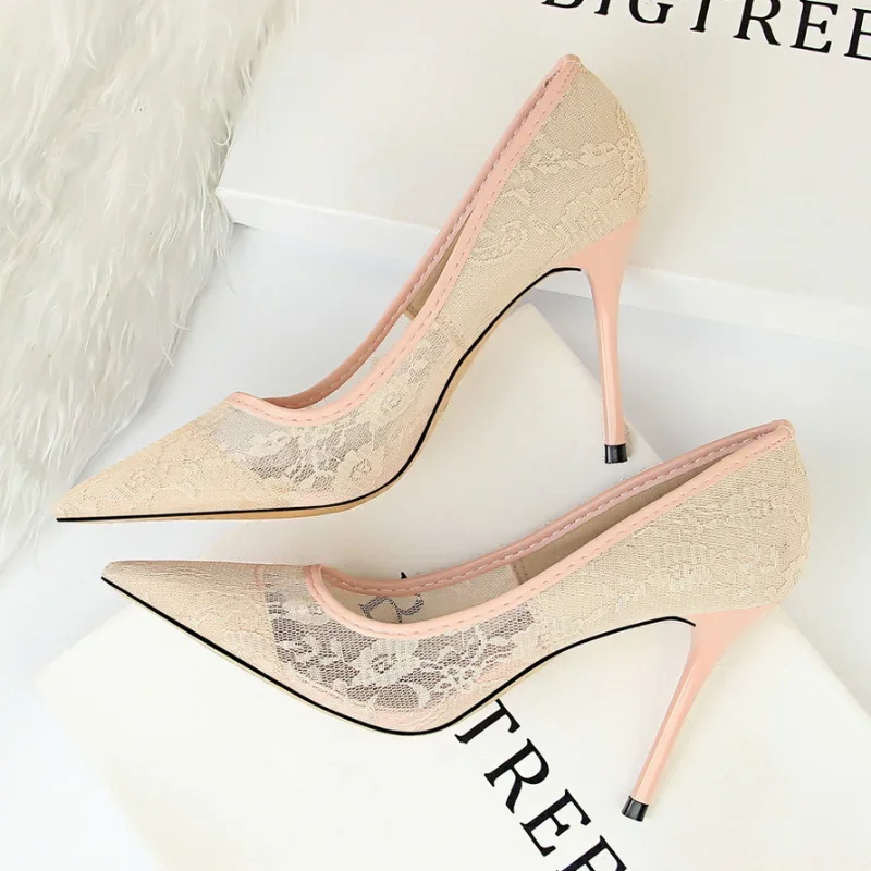 Women Fashion Sexy Pumps High Heels Shoes Female Sexy Wedding Shoes Ladies Stiletto Women New Pointed Toe Mesh Hollow Lace Heels