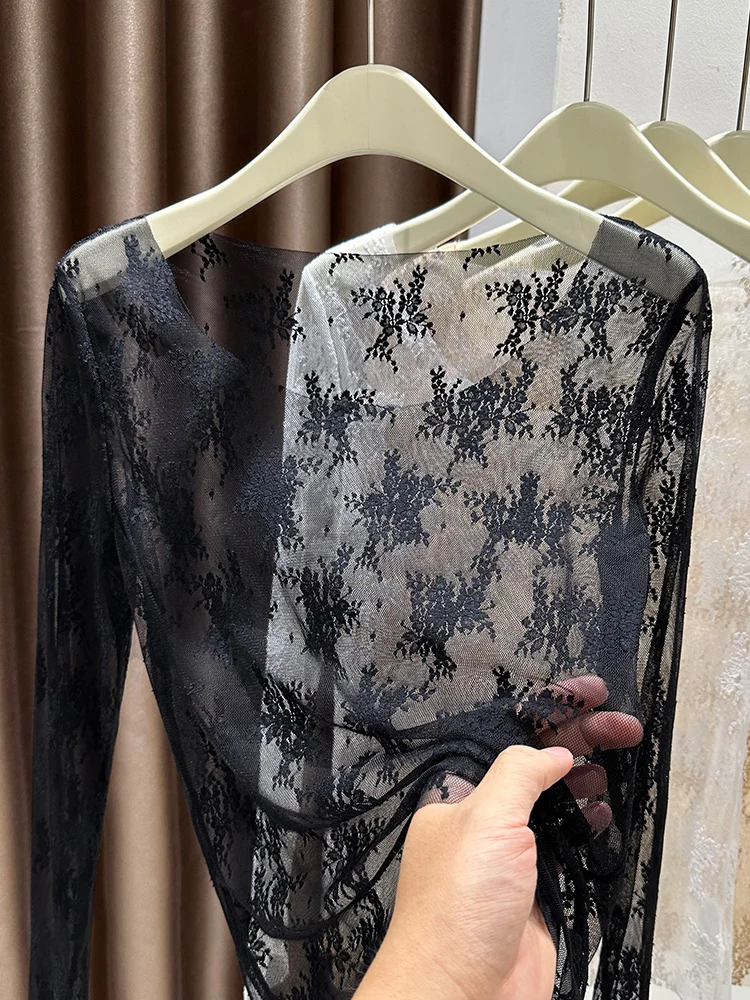 

Новый женский летний топ из ледяного шелка с кружевными вставками и вырезами, с низким вырезом, в корейском стиле, для повседневной носки