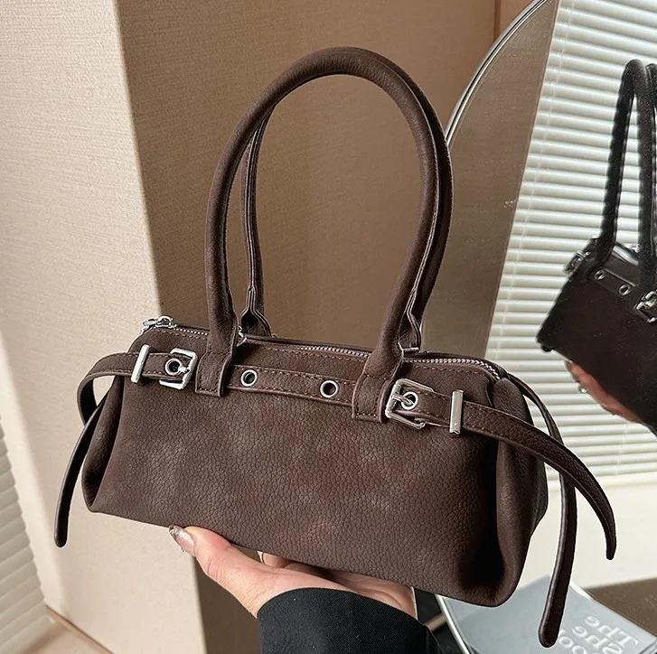 

2025 Autumn Winter Chic Pillow Shoulder Bag, Women's Trendy Crossbody Purse, Minimalist Day to Night Tote, Versatile Sling Bag