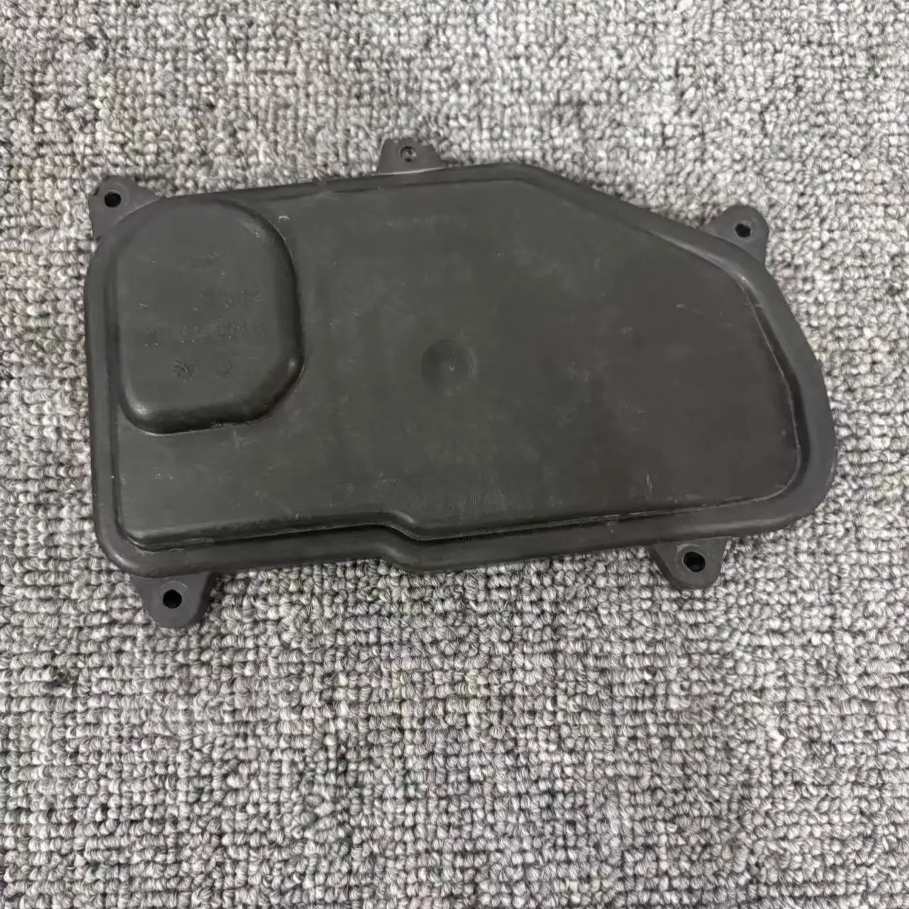 For Audi Q3 headlight rear cover sealed dust cover high and low beam rear cover right OE: 1001002008