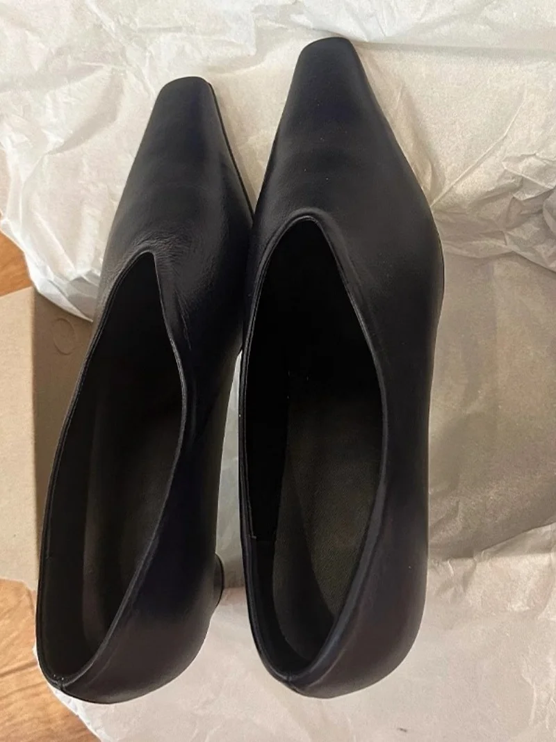 

2025 Spring New Women's Black High Heels Square Toe Thick Heel Light Leather Retro Classic Elegant Ladies Office Single Shoes