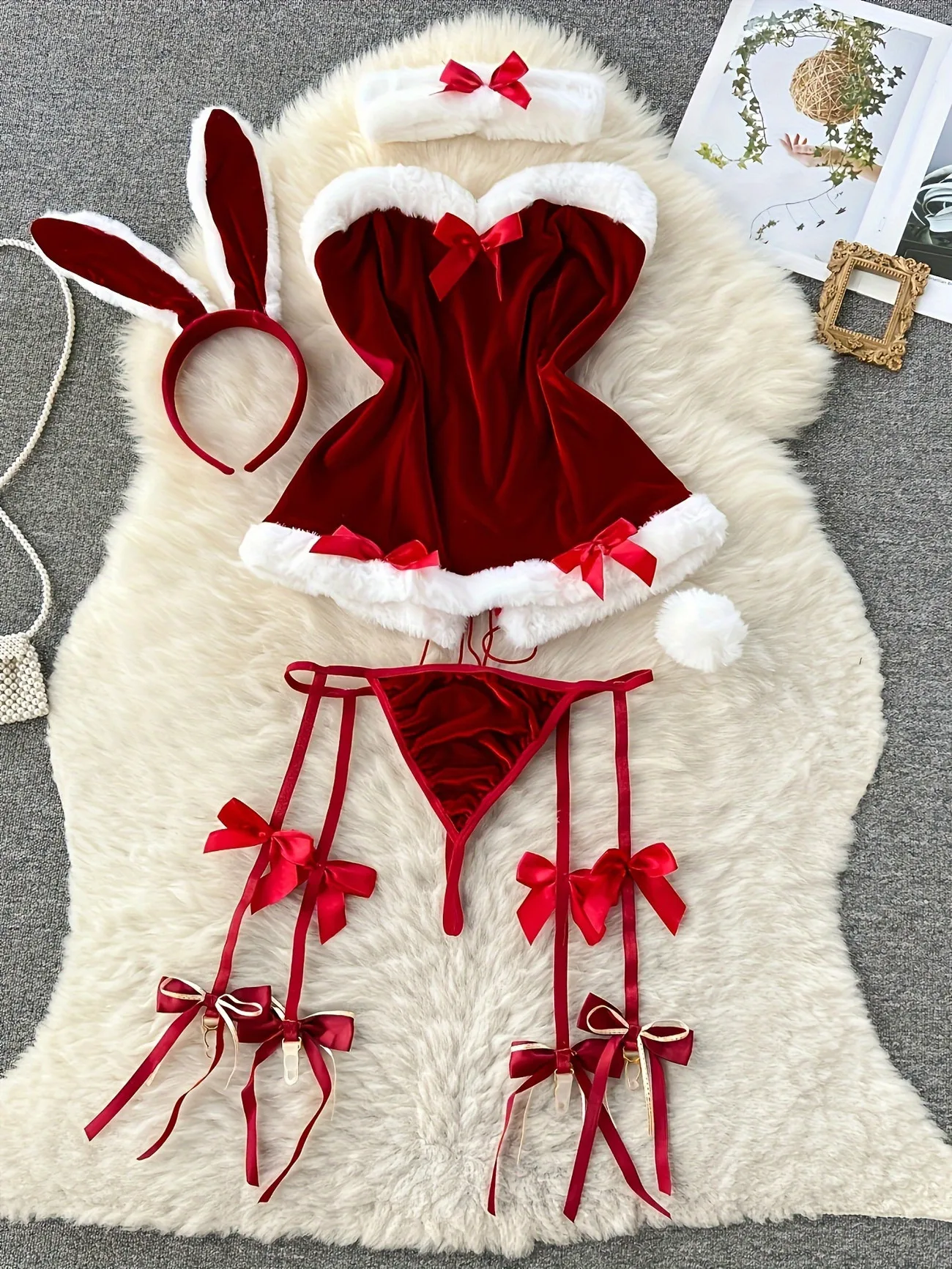 セクシーな赤いベルベットバニーランジェリーセット、女性用クリ - Christmas Stocking Hanging のレビューと価格
