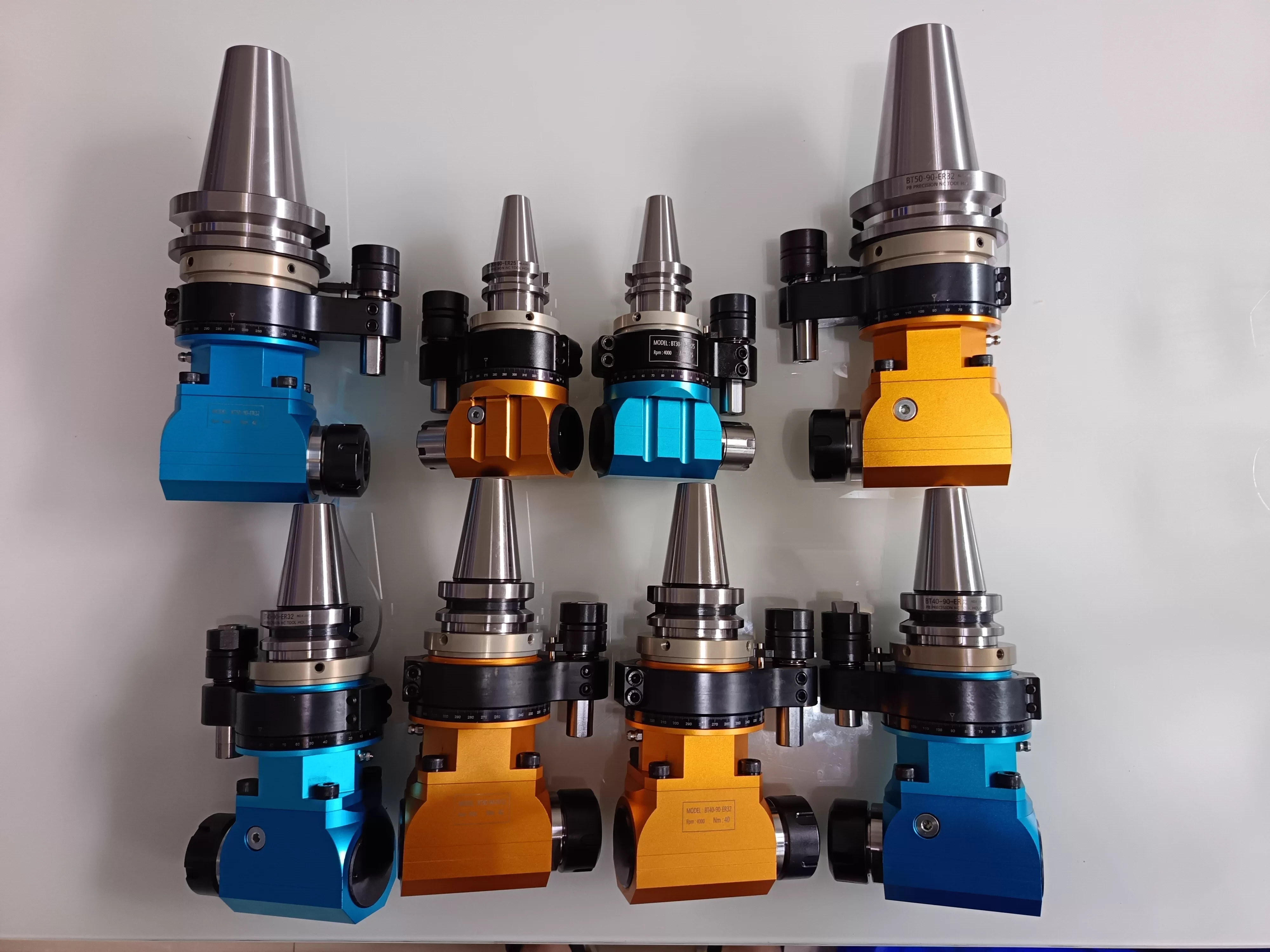 360° Rotation CNC Milling Head,90 Degree Angle Side Milling Attachment for Machining Center, for Complex Workpiece Machining