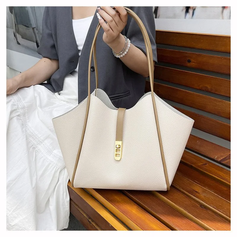 

Luxury Leather Women's Crossbody Bag By Famous Designer Popular Classic Elegant For Stylish Ladies Handbags