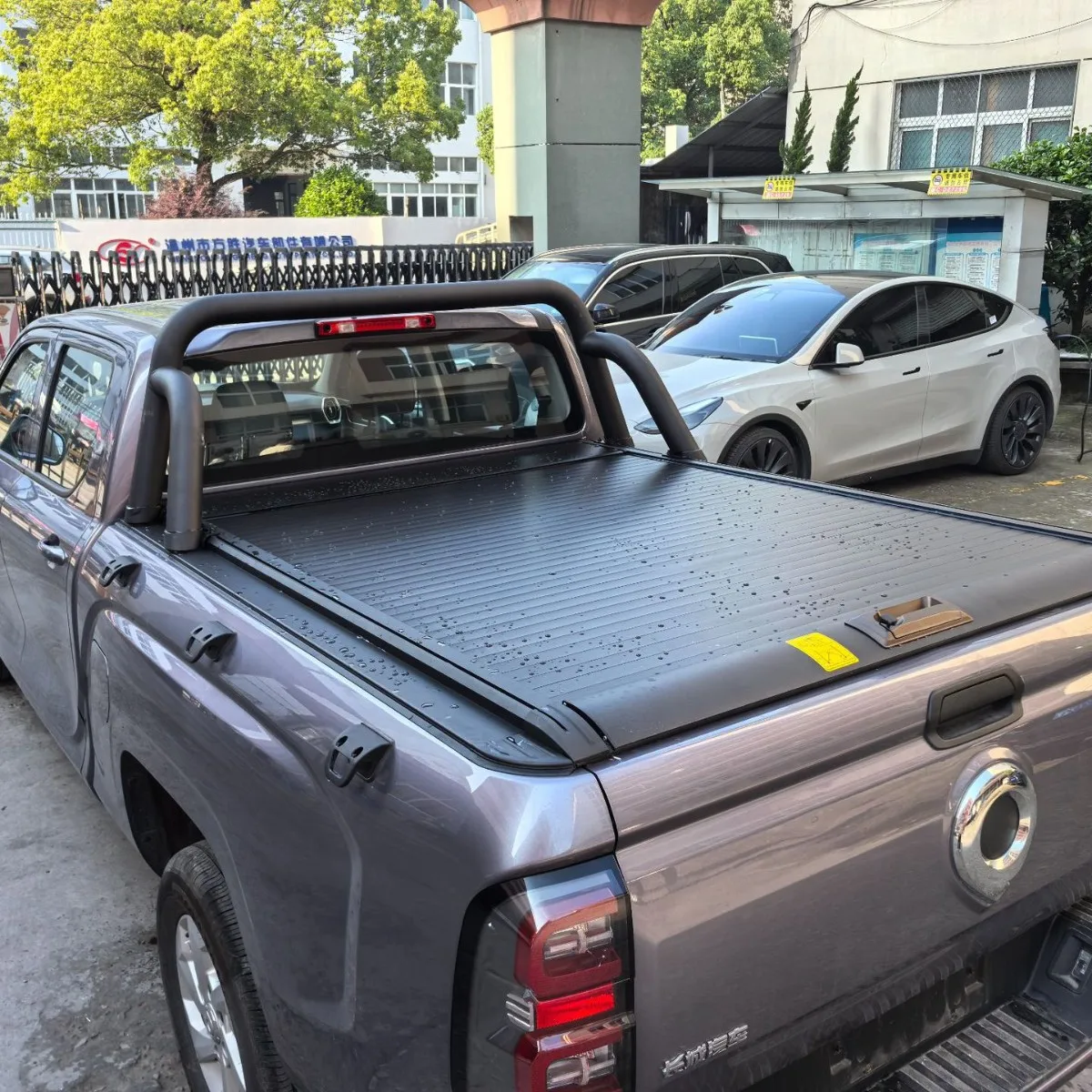 

Brand New Retractable Manual Aluminum Truck Bed Roller Lid Shutter Pickup Tonneau Cover For BYD SHARK Shark6