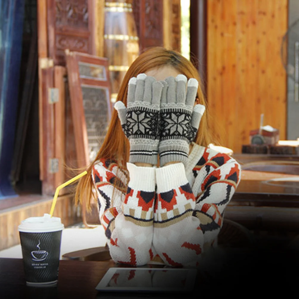 

Touchscreen Gloves Women Knitted Warm Hand Mittens for Cold Weather Fashionable Fit for All Styles Machine Washable Random Color