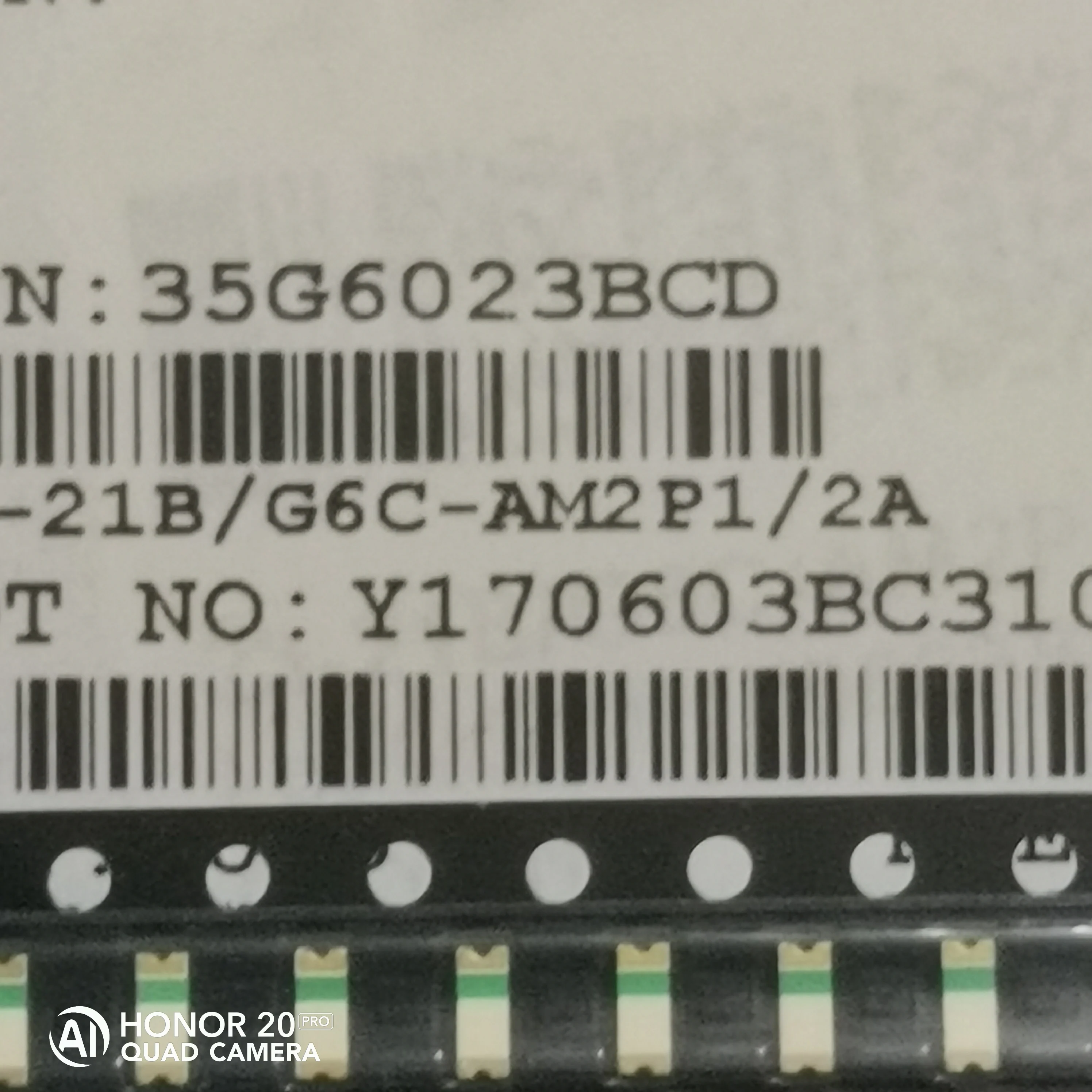 

50Pcs/23-21B/G6C-AM2P1/2A reverse paste 1206 green highlight circuit board indicator light