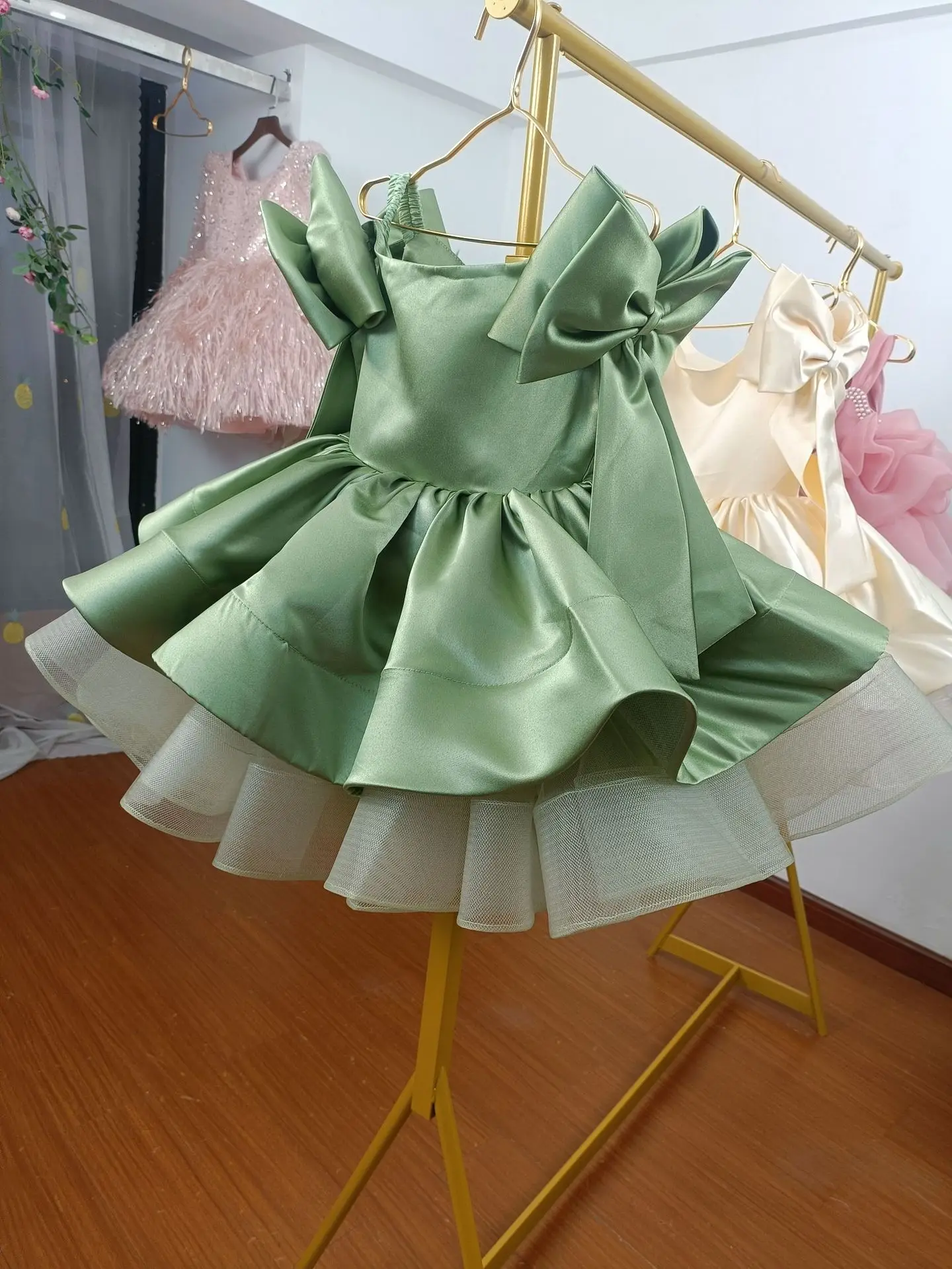 Hot Pink Glitter Lush Girl Party Dresses Elegant Fluffy Girl Princess Dress Shiny Pearls luxurious Birthday Wedding Dress Girl